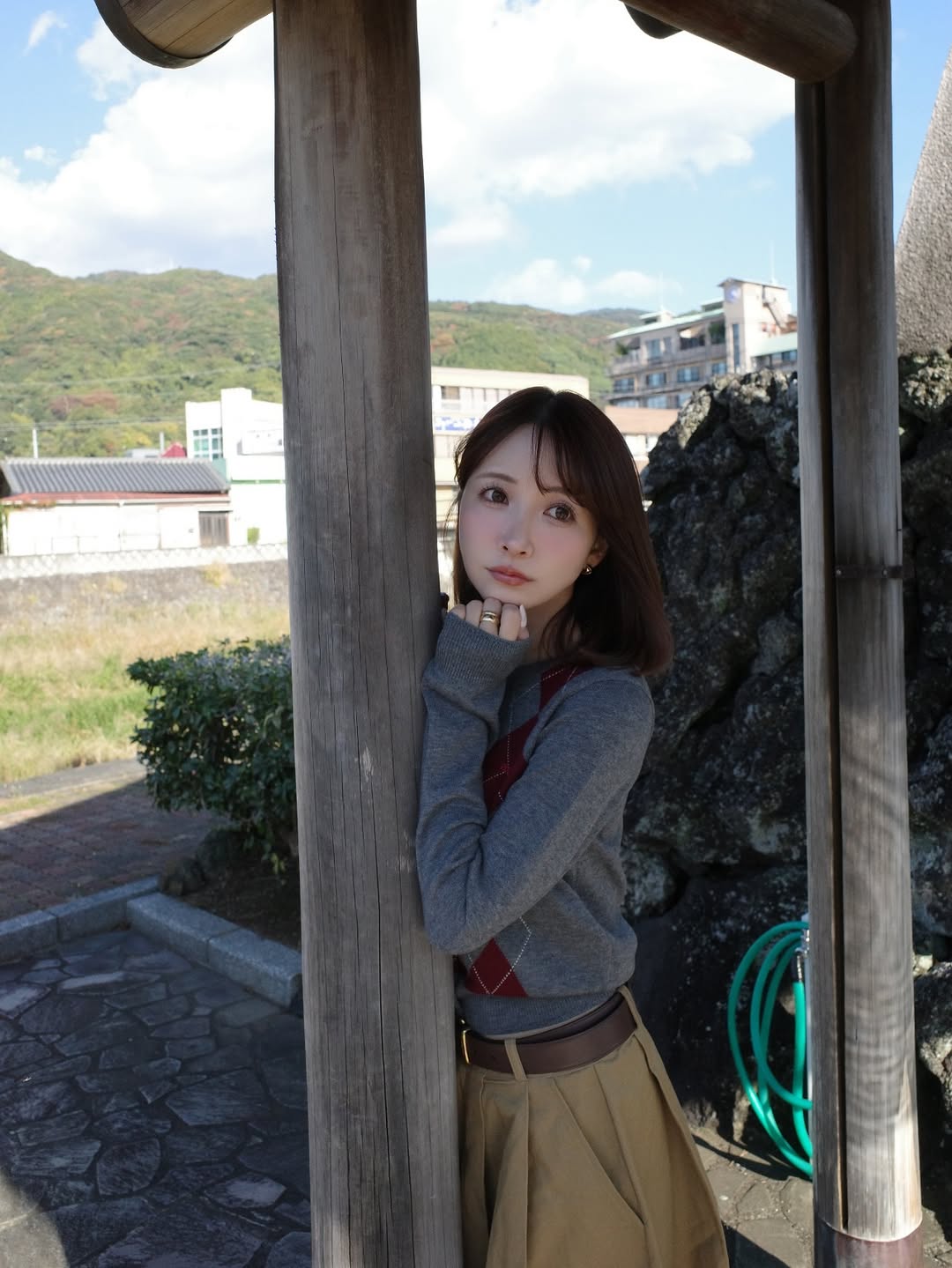 【正妹】三上悠亚秋装大长腿美照，这是一个旅行的美好！