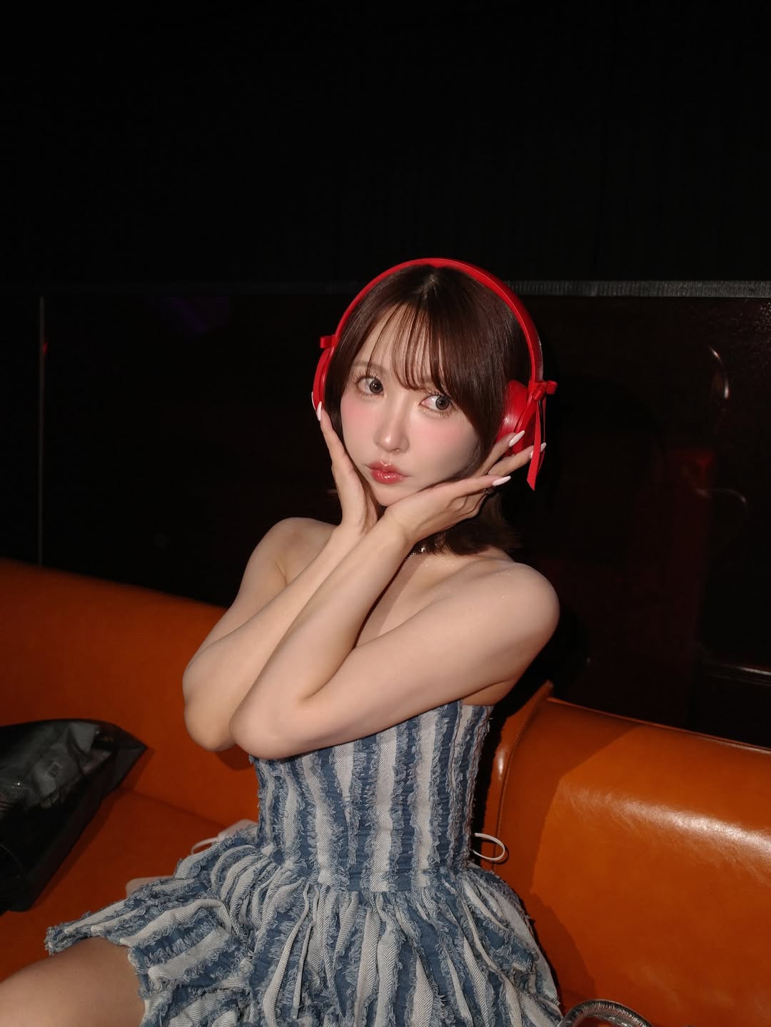 【正妹】三上悠亚酒吧女DJ，逆光营造出梦幻的暧昧感！