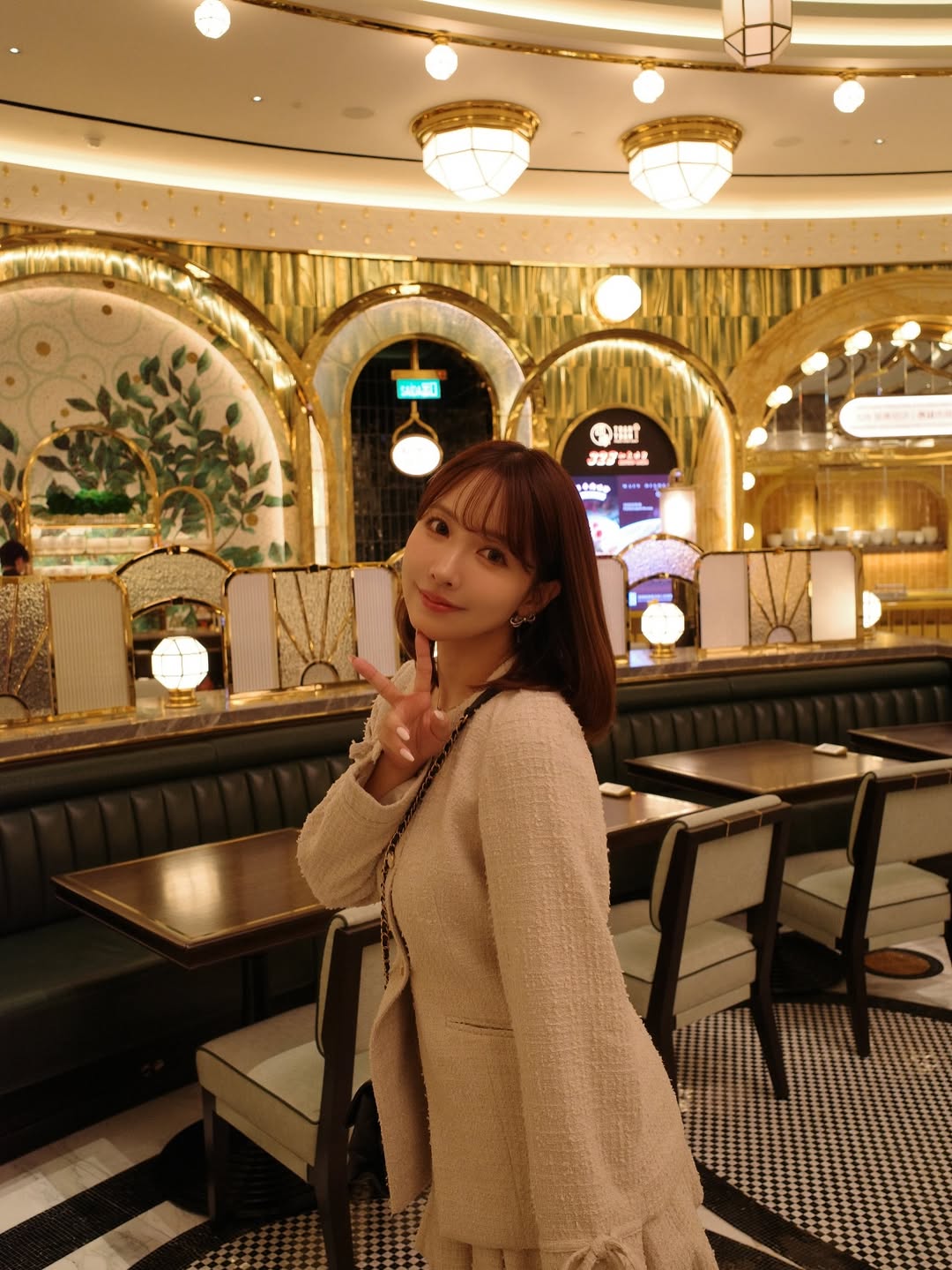 【正妹】三上悠亚澳门自拍美照，一举一动都充满浪漫感！