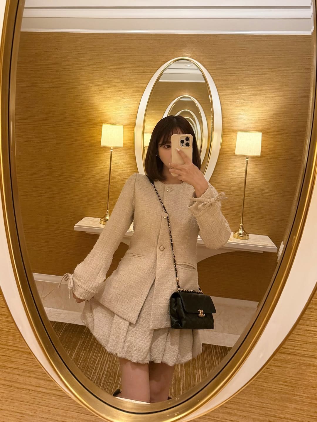 【正妹】三上悠亚澳门自拍美照，一举一动都充满浪漫感！