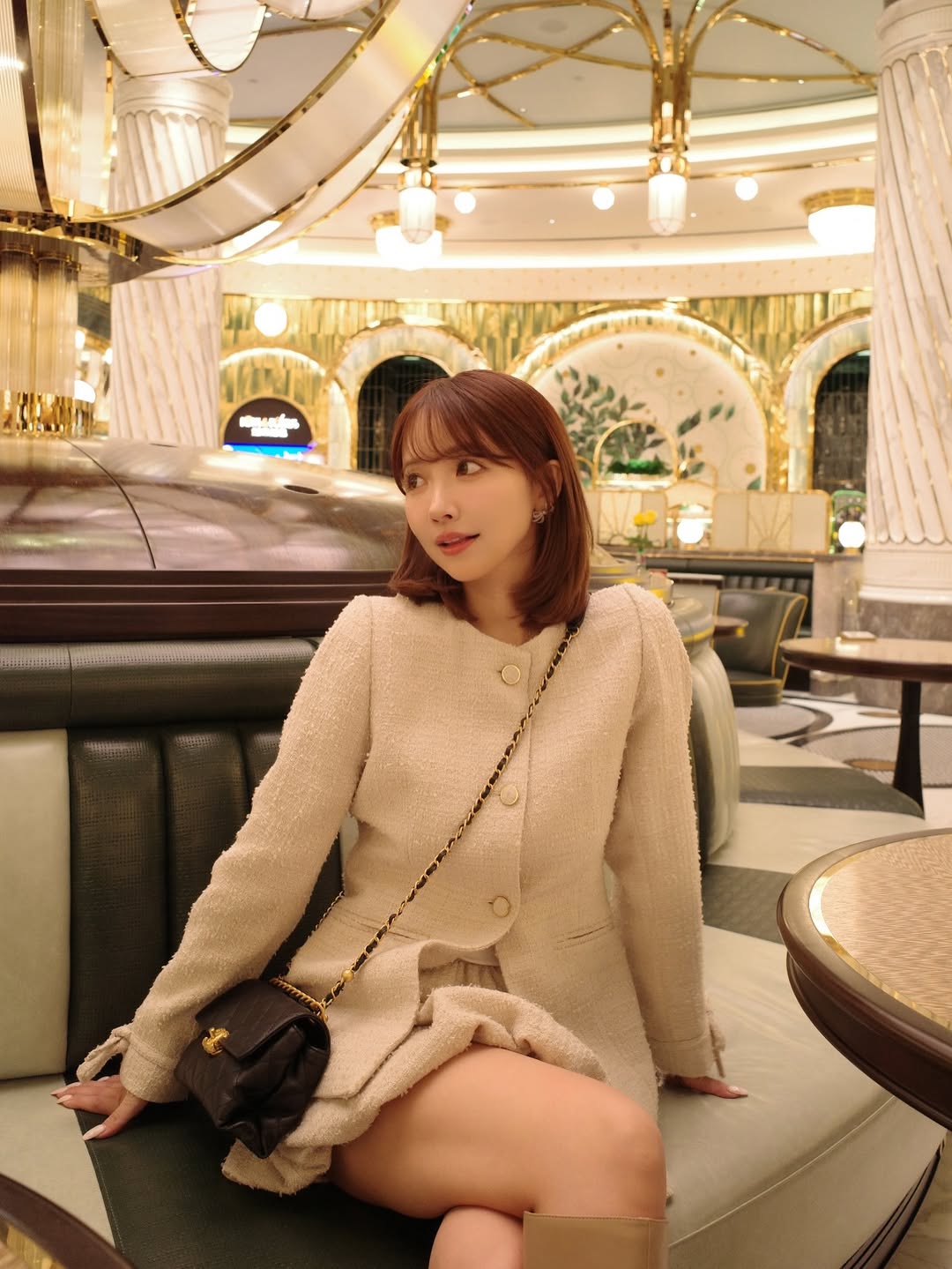 【正妹】三上悠亚澳门自拍美照，一举一动都充满浪漫感！