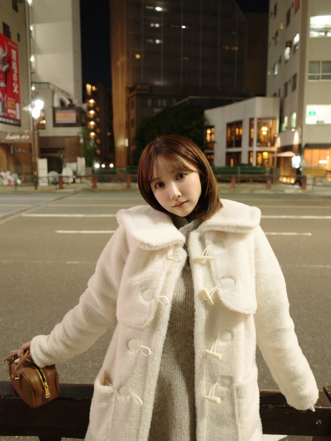 【正妹】三上悠亚冬季毛绒外衣美照，白色可以是冬天的小仙女！