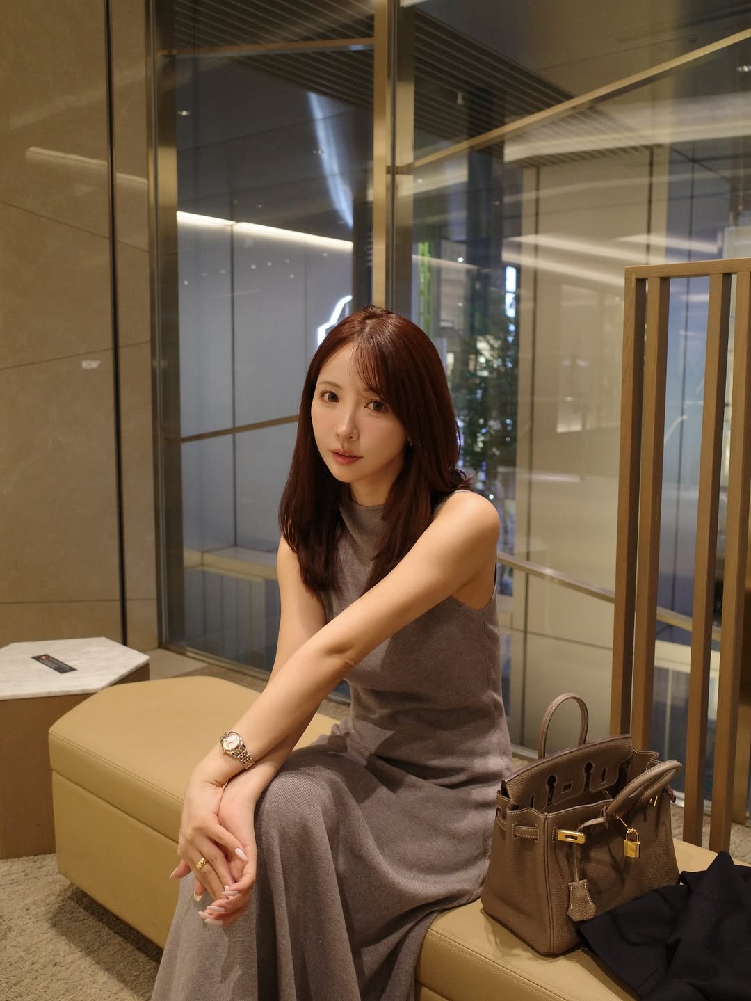 【正妹】三上悠亚针织裙子大姐姐好美，非常适合假日晚餐和更多！