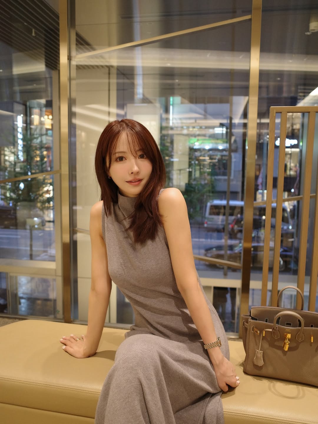 【正妹】三上悠亚针织裙子大姐姐好美，非常适合假日晚餐和更多！