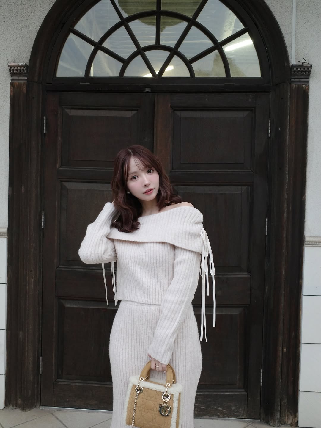【正妹】三上悠亚穿秋冬的衣服超美，温柔又有气场的大姐姐形象！