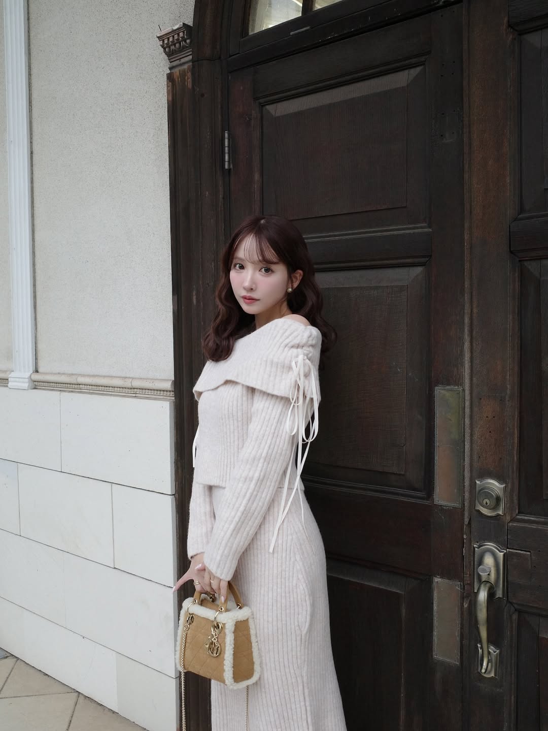 【正妹】三上悠亚穿秋冬的衣服超美，温柔又有气场的大姐姐形象！