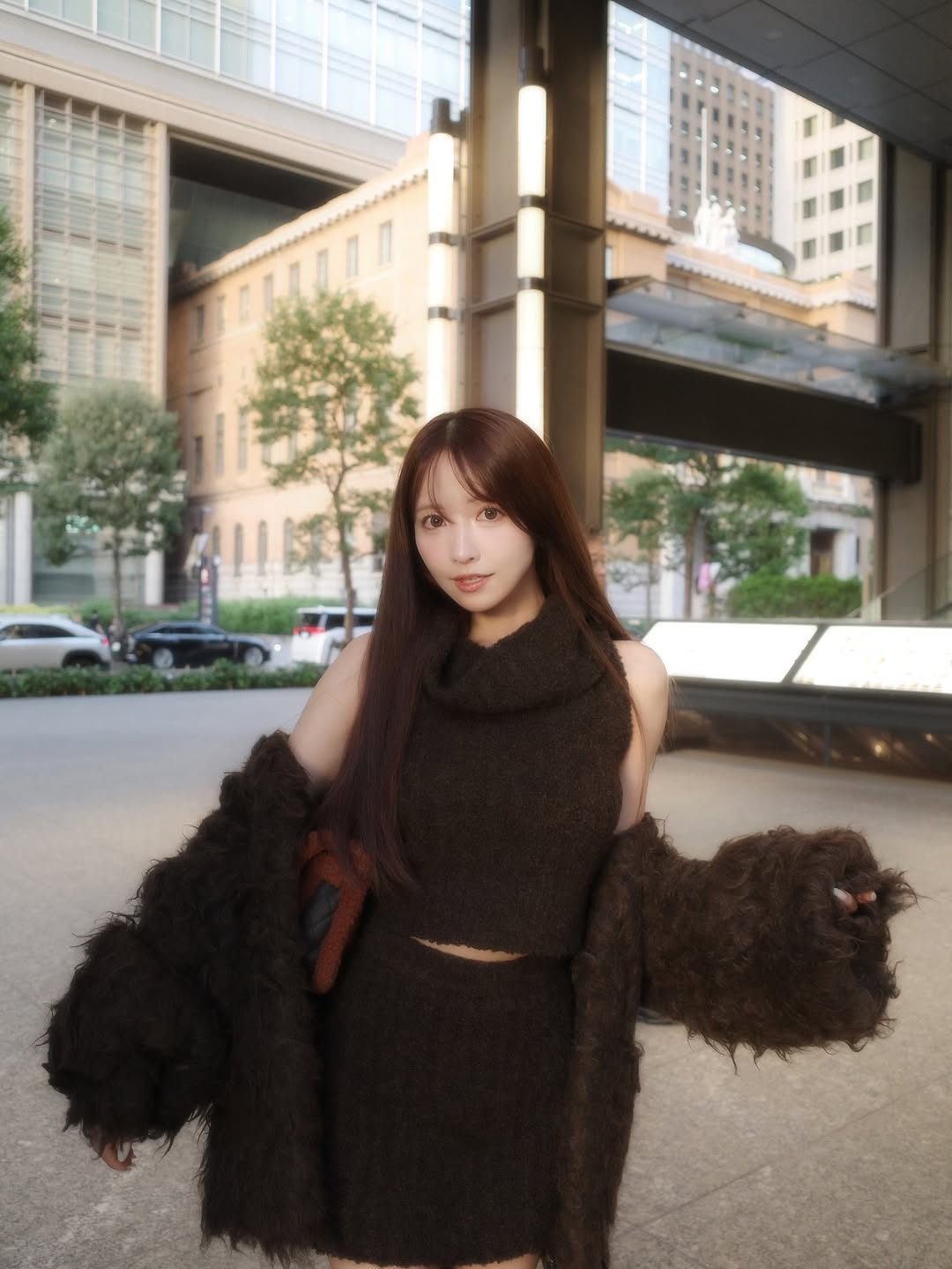 【正妹】三上悠亚打卡餐厅品尝美味，关于气质美感的温柔宣言！