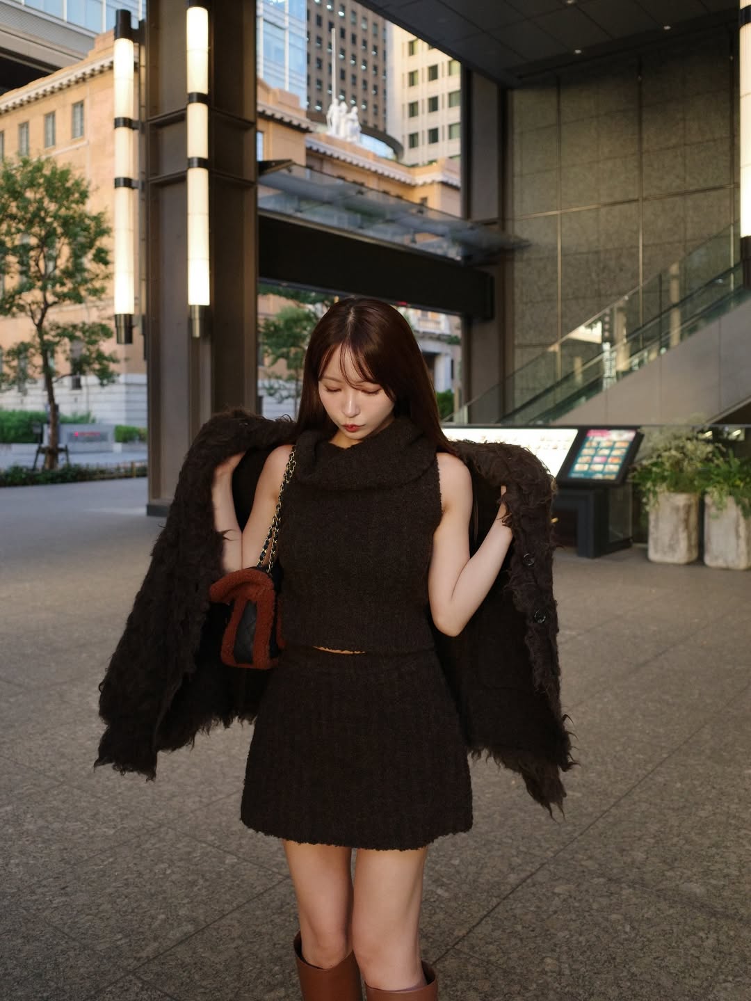 【正妹】三上悠亚打卡餐厅品尝美味，关于气质美感的温柔宣言！