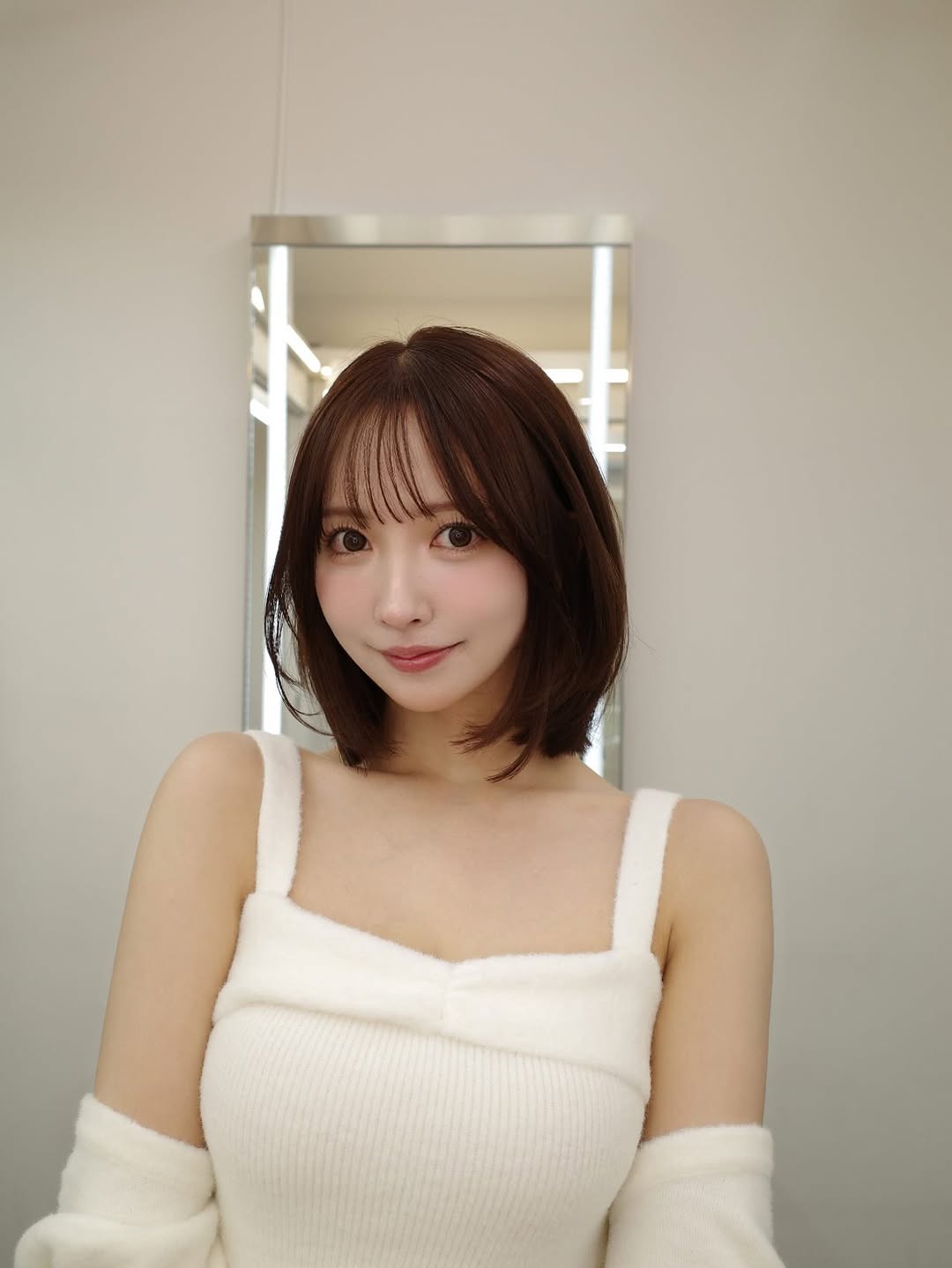 【正妹】三上悠亚自拍超美照片，多了一份清新有趣的生活感！