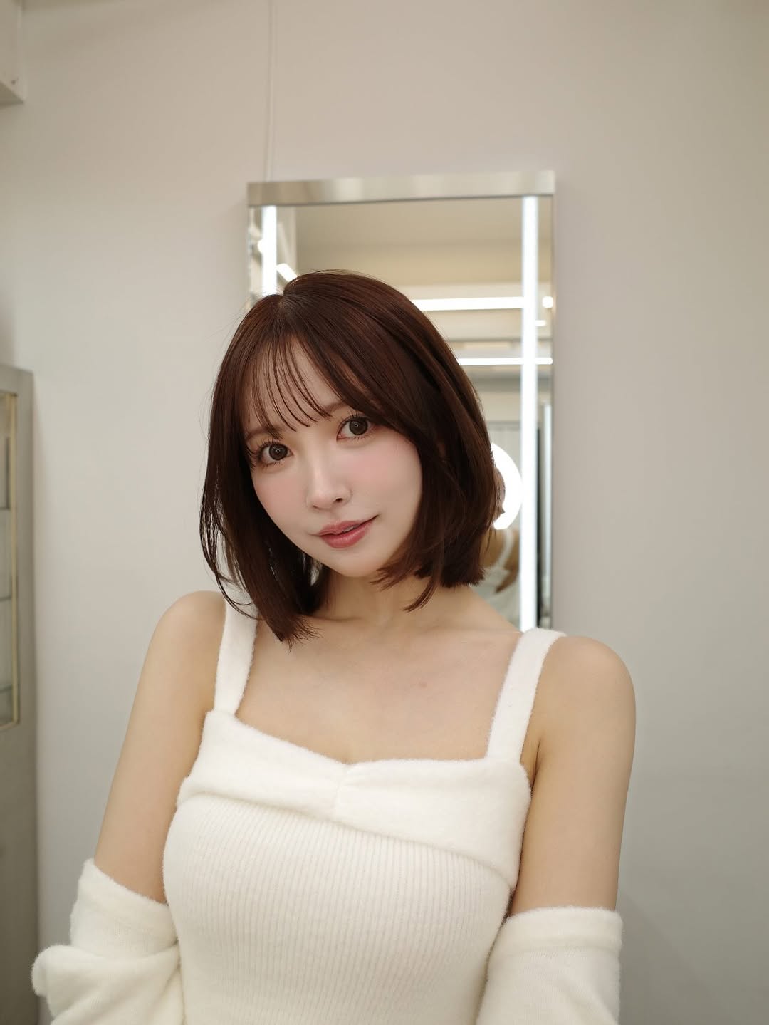 【正妹】三上悠亚自拍超美照片，多了一份清新有趣的生活感！