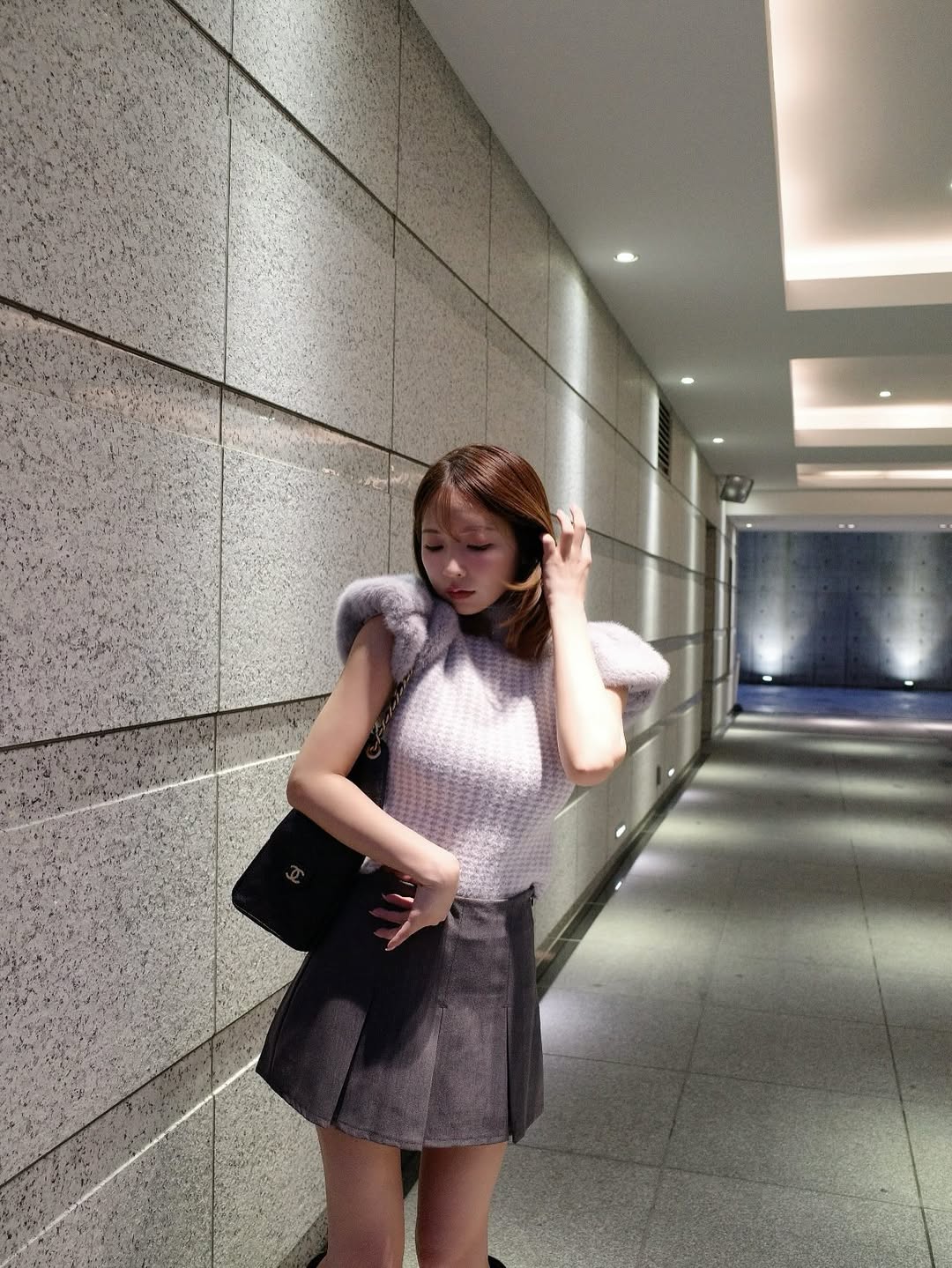 【正妹】三上悠亚星巴克喝咖啡美照，自信反而更能打动人心！