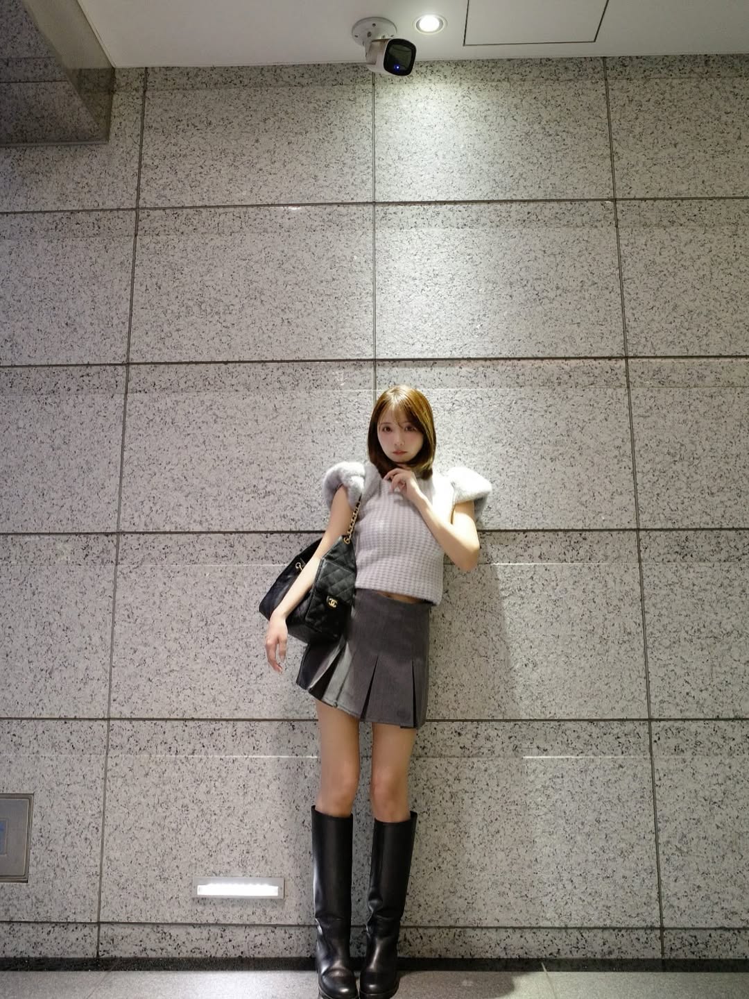 【正妹】三上悠亚星巴克喝咖啡美照，自信反而更能打动人心！