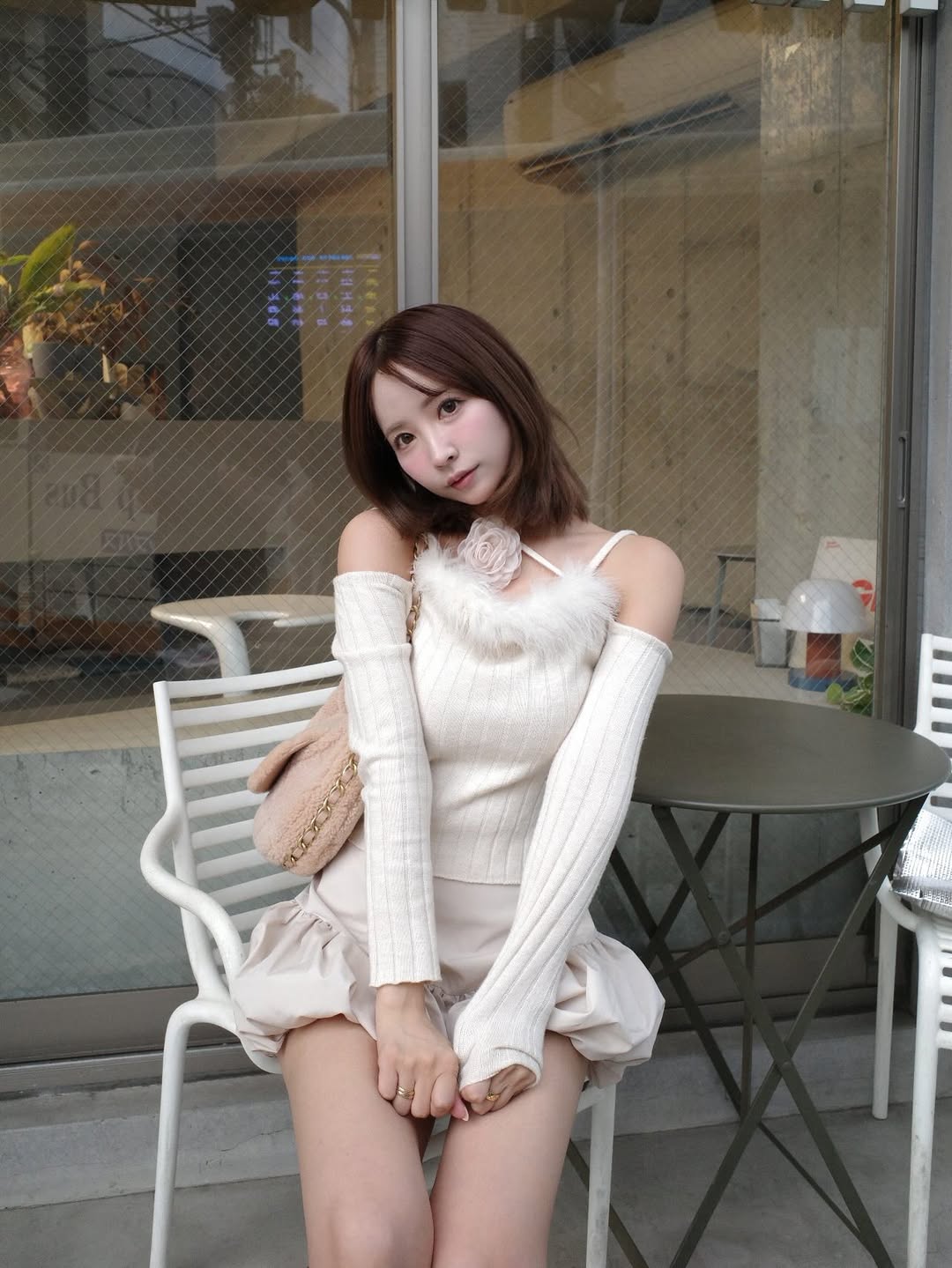 【正妹】三上悠亚吃冰淇淋美照，日常生活被忽视的细微美感！