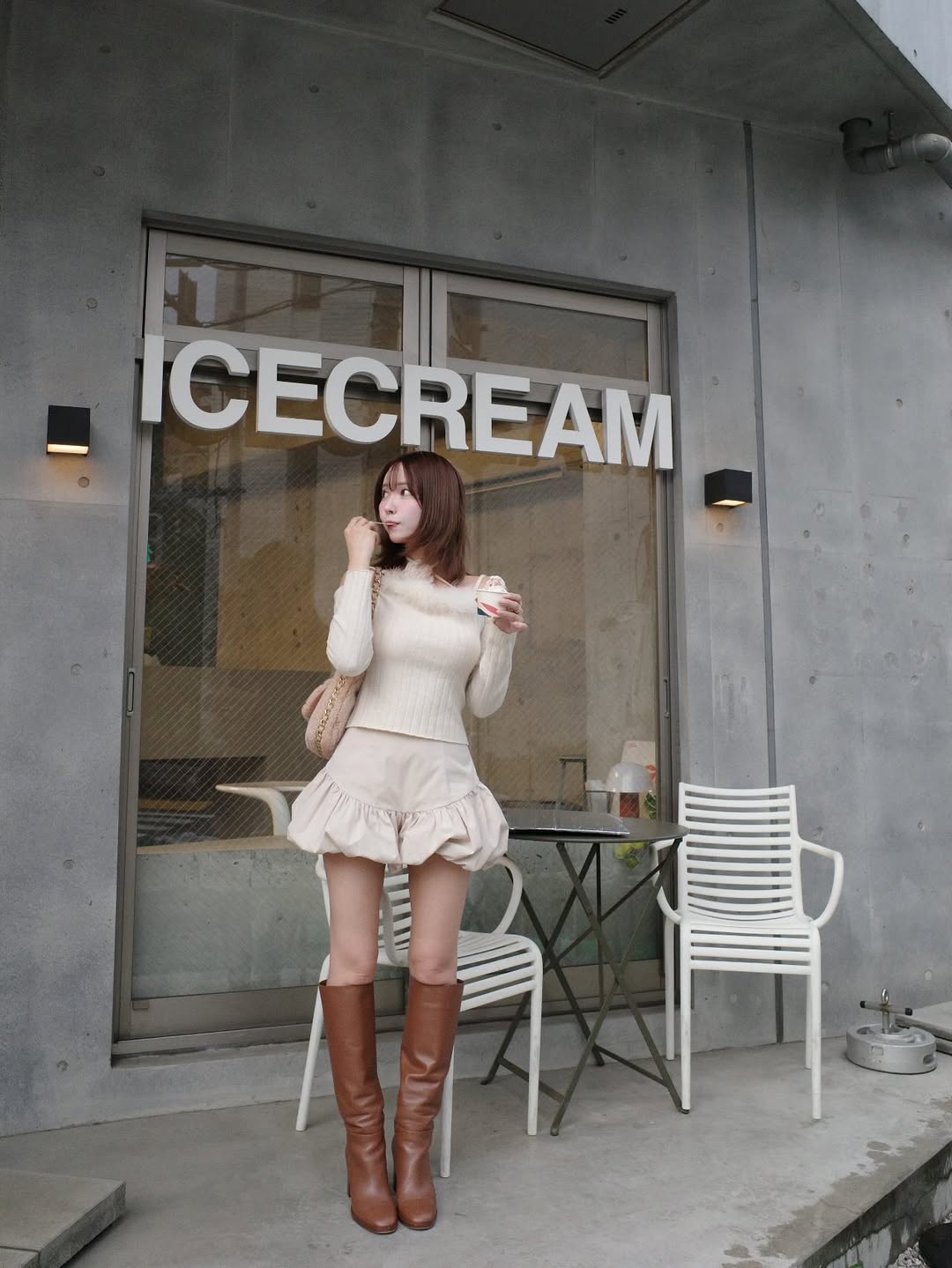 【正妹】三上悠亚吃冰淇淋美照，日常生活被忽视的细微美感！
