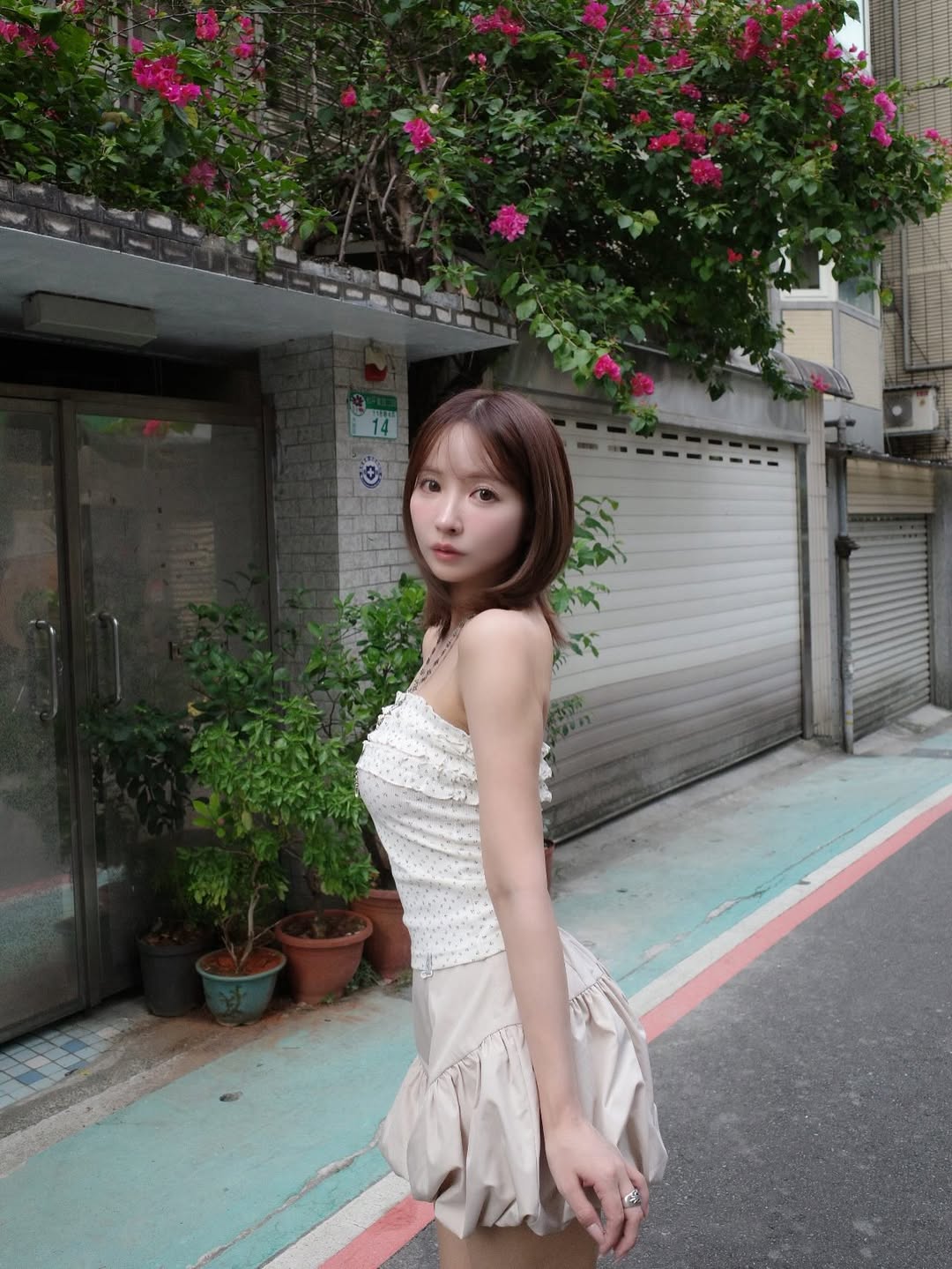 【正妹】三上悠亚夜市美食博主，分享的日常美食瞬间！