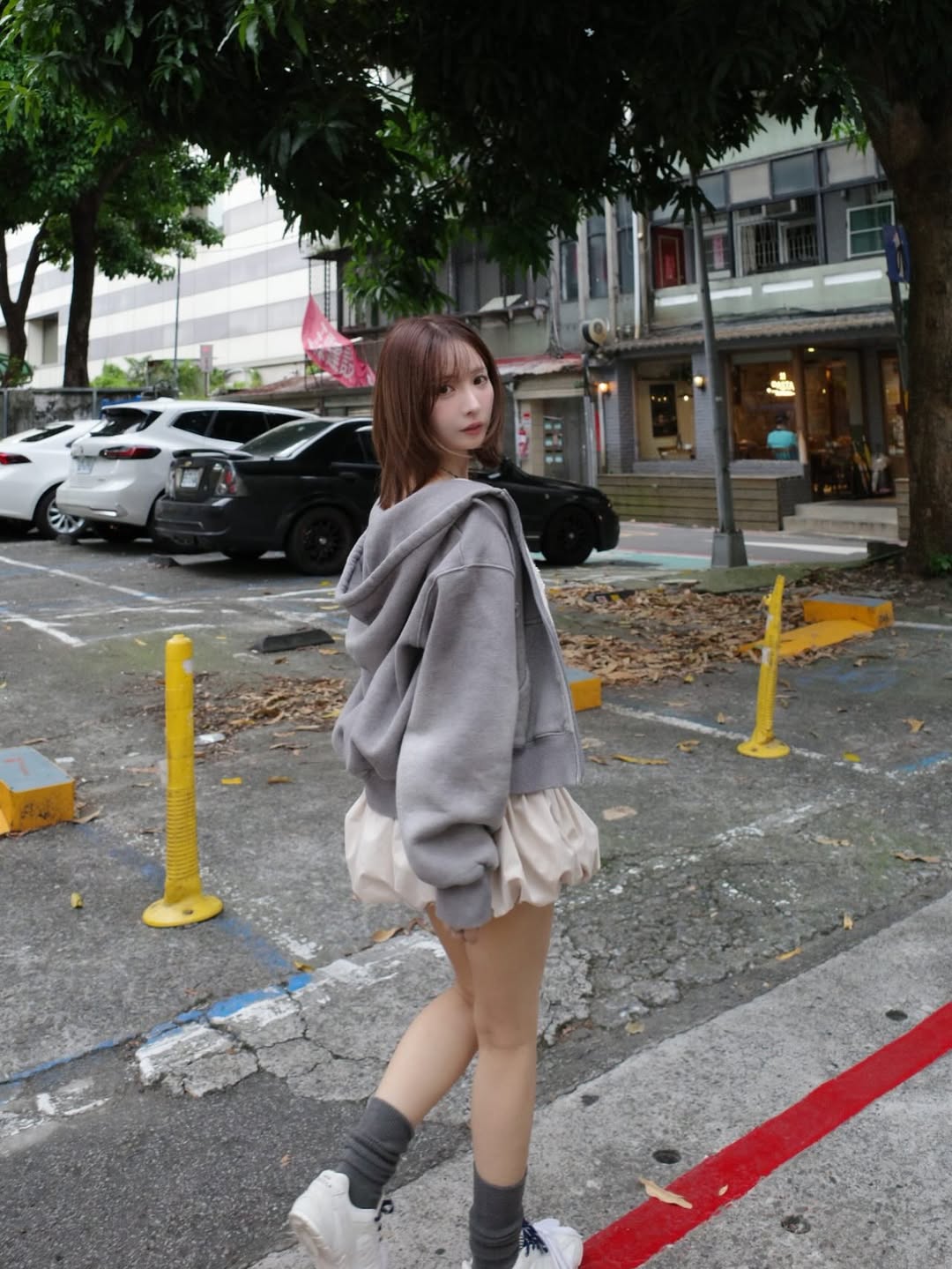 【正妹】三上悠亚夜市美食博主，分享的日常美食瞬间！