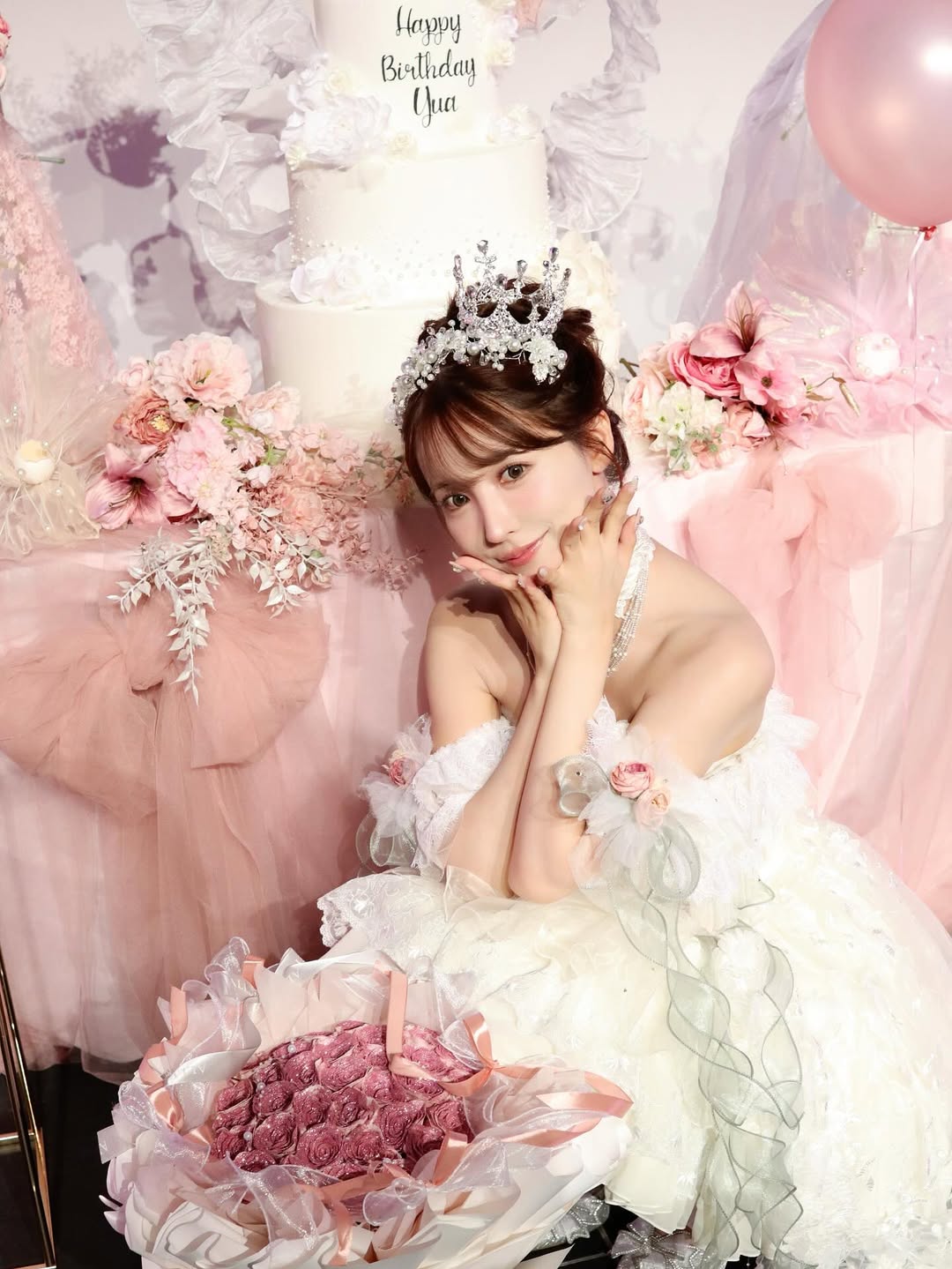 【正妹】三上悠亚的生日白纱花嫁裙，青春甜美与自信的完美结合！