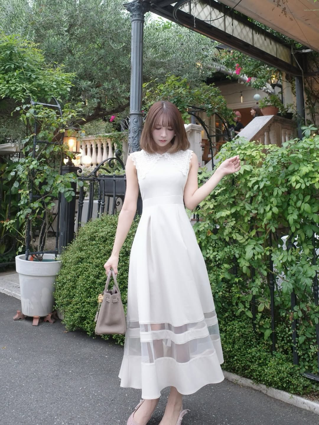 【正妹】三上悠亚甜品店打卡，甜美外貌与独特气质的完美融合！