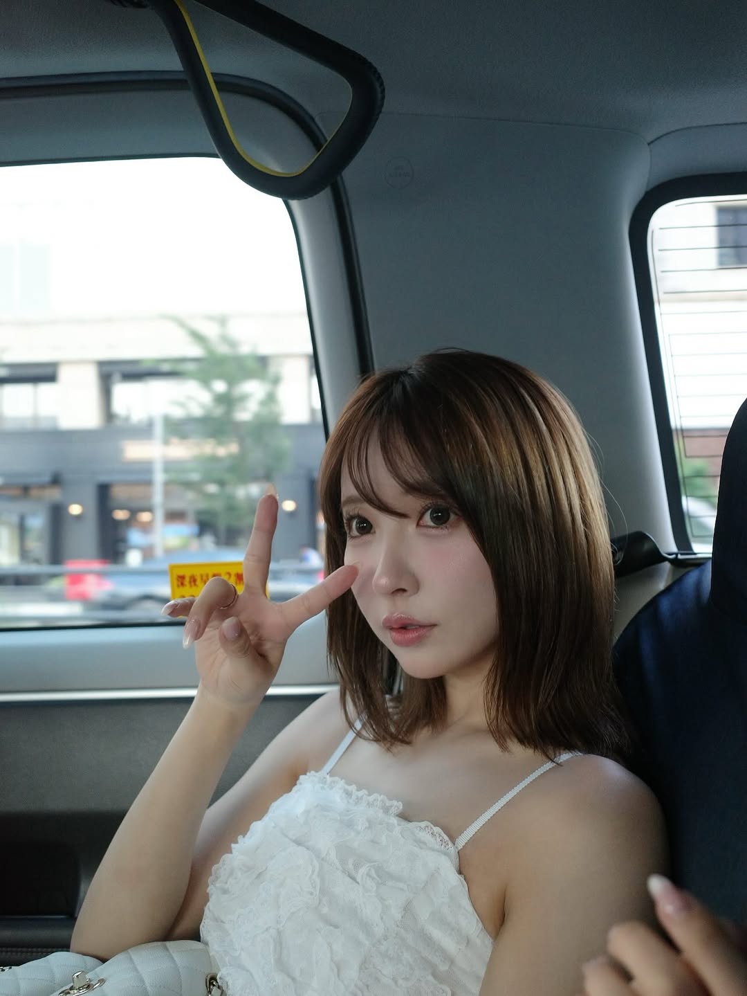 【正妹】三上悠亚的甜美瞬间，一幅温暖愉悦的生活画面！