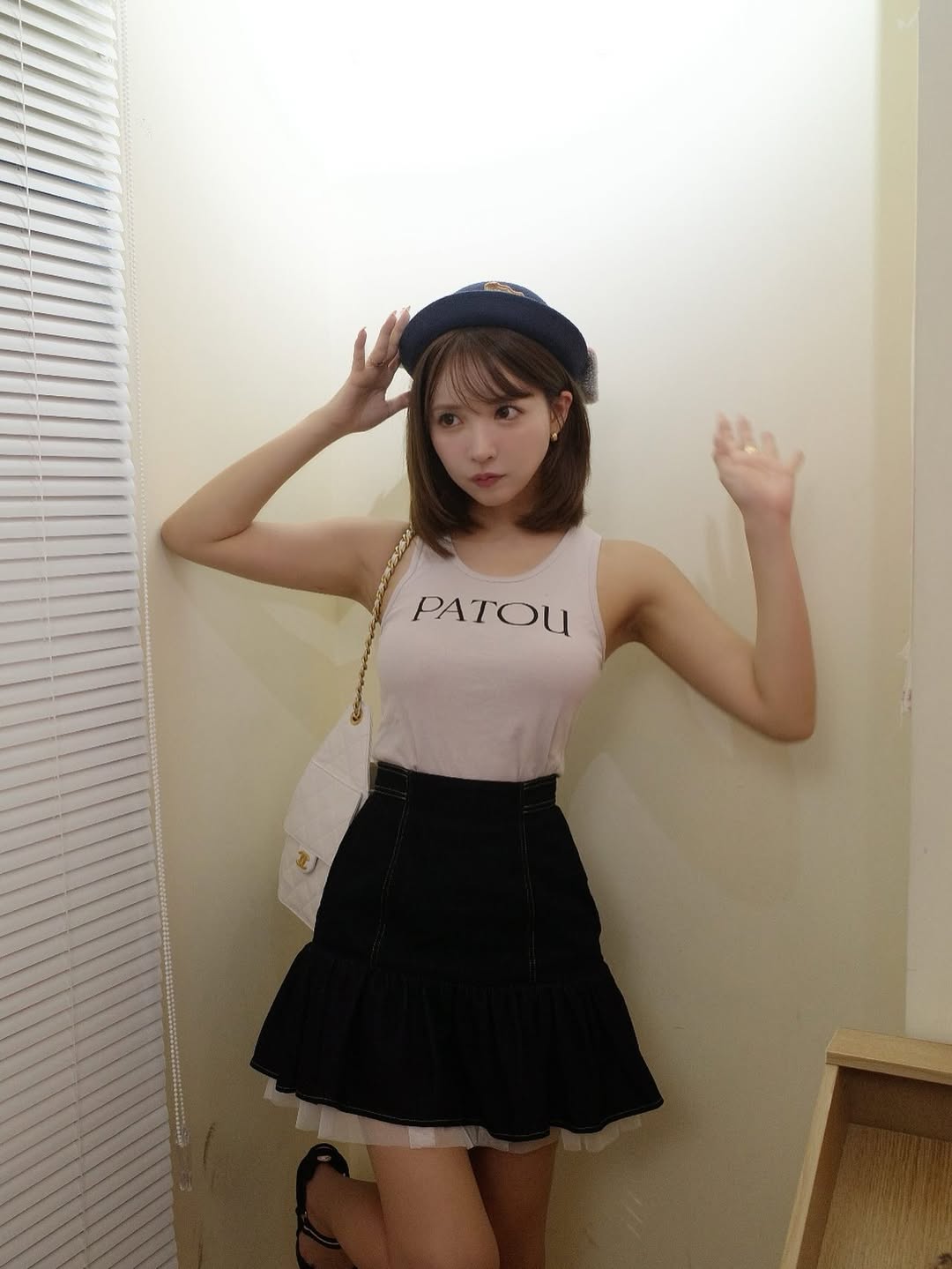 【正妹】三上悠亚在中国照相馆拍照，那一张张自然流露的笑容！