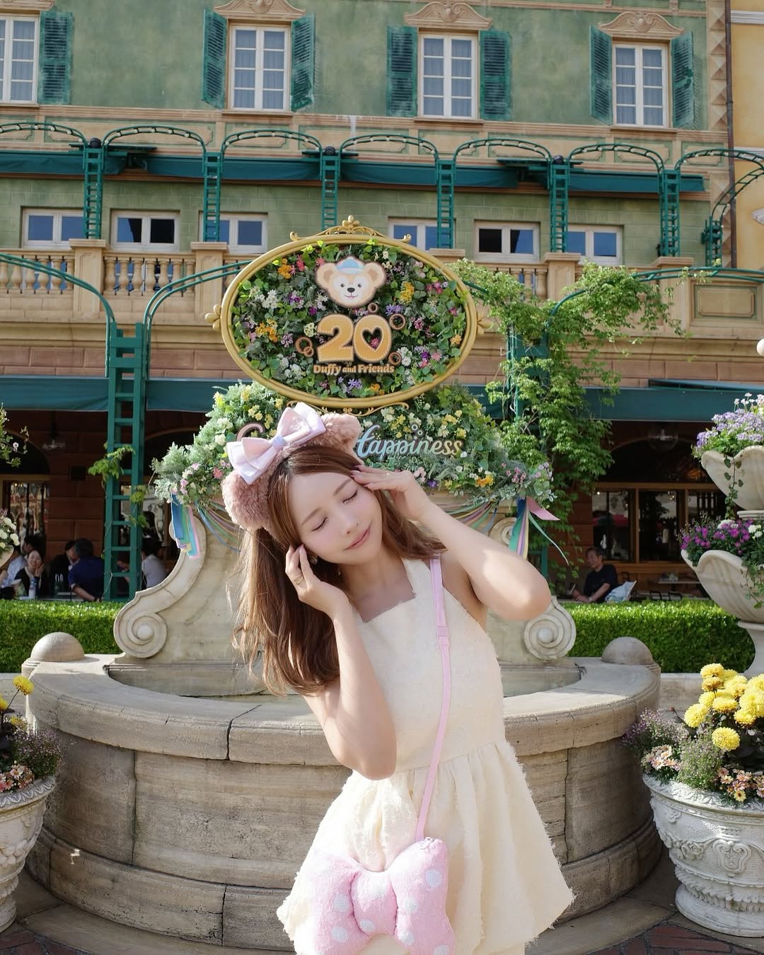 【正妹】三上悠亚东京迪士尼打卡美照，让人驻足观望的温暖气场！
