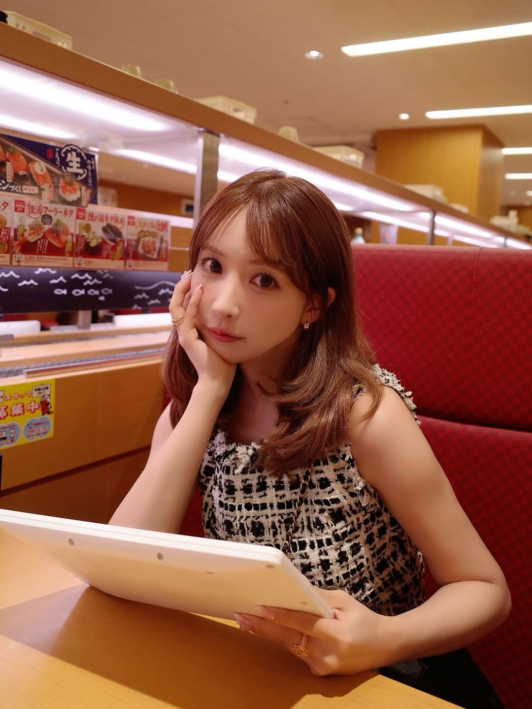 【正妹】三上悠亚日料寿司店品美食照，大家最喜欢的故事是什么?