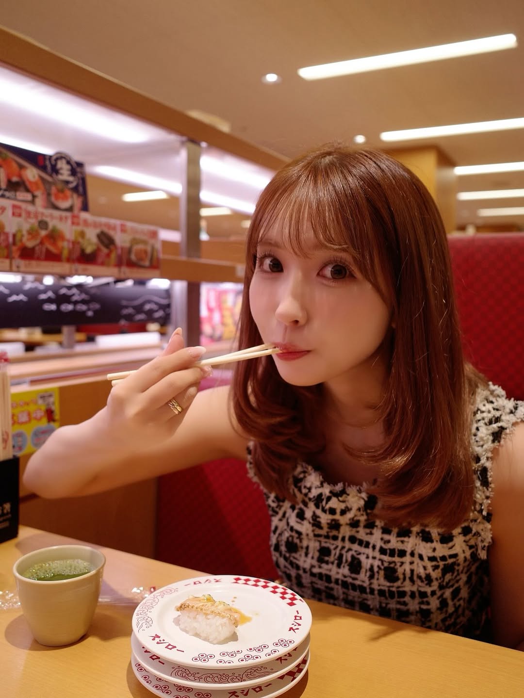 【正妹】三上悠亚日料寿司店品美食照，大家最喜欢的故事是什么?