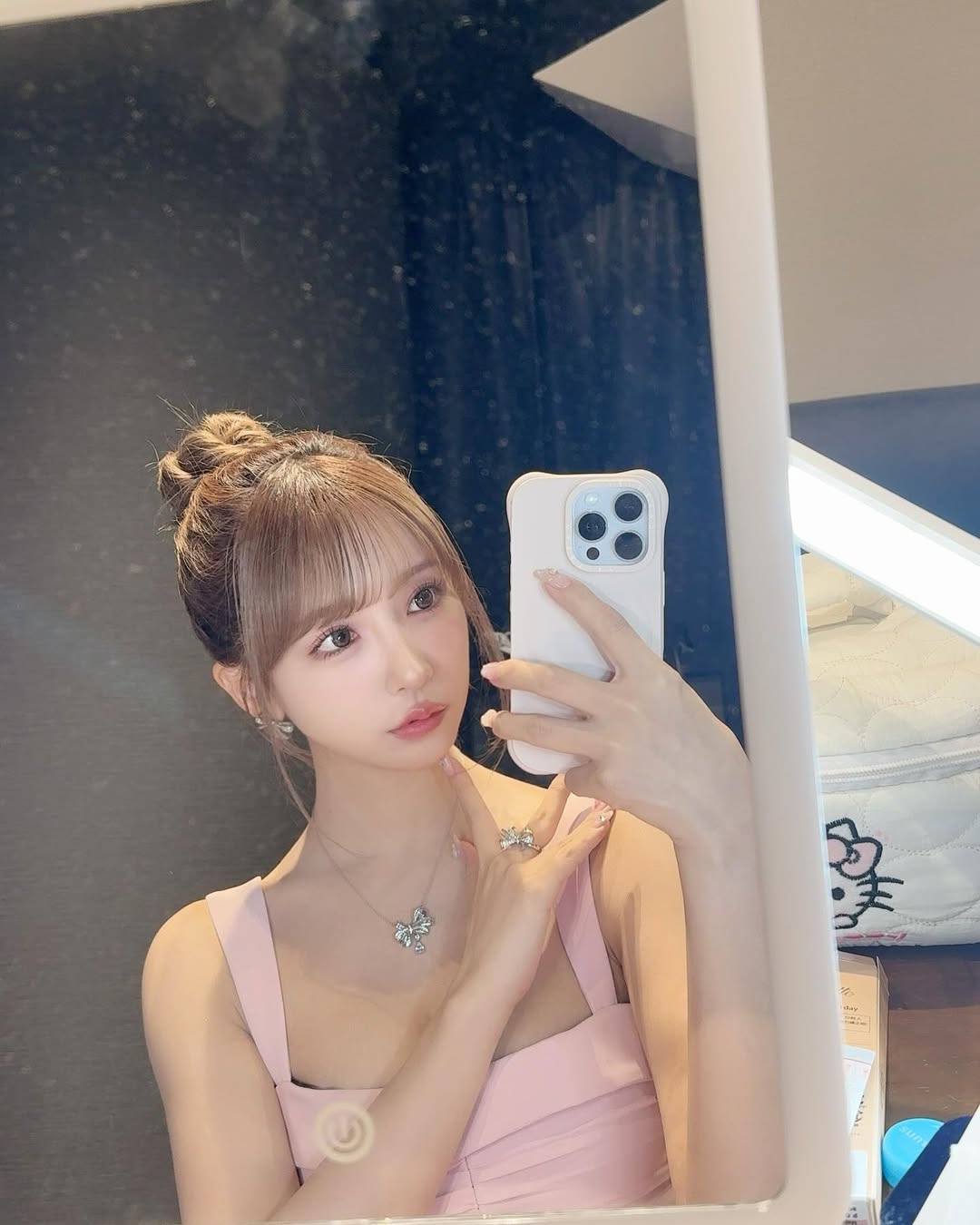 【正妹】三上悠亚发行活动台上美照，感到一种真实可触的亲近感！