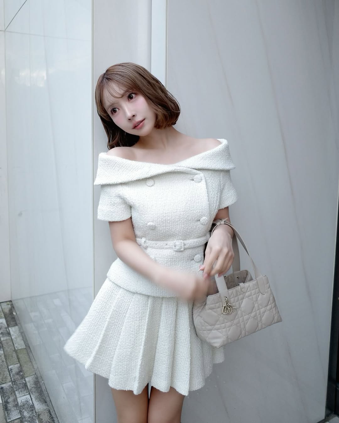 【正妹】三上悠亚午后咖啡店美照，美如同春日午后的微风！