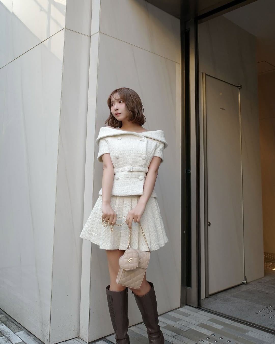 【正妹】三上悠亚午后咖啡店美照，美如同春日午后的微风！