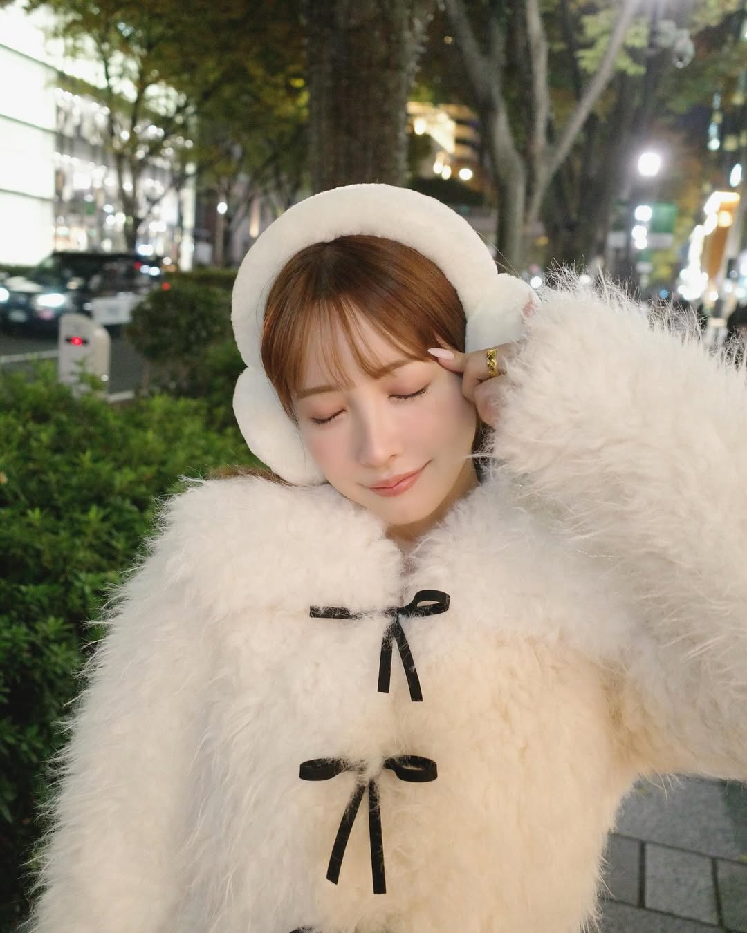 【正妹】三上悠亚冬季夜景街拍，那份生活感与真实美好！