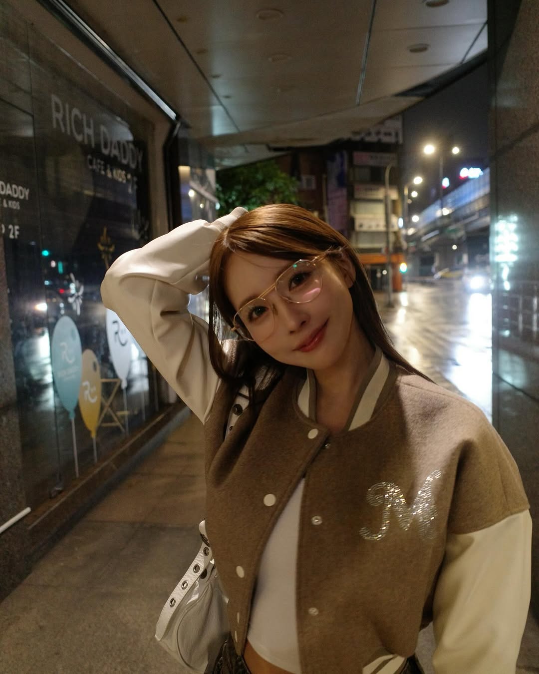 【正妹】三上悠亚休闲穿搭街拍，平易近人令人感动的美好！