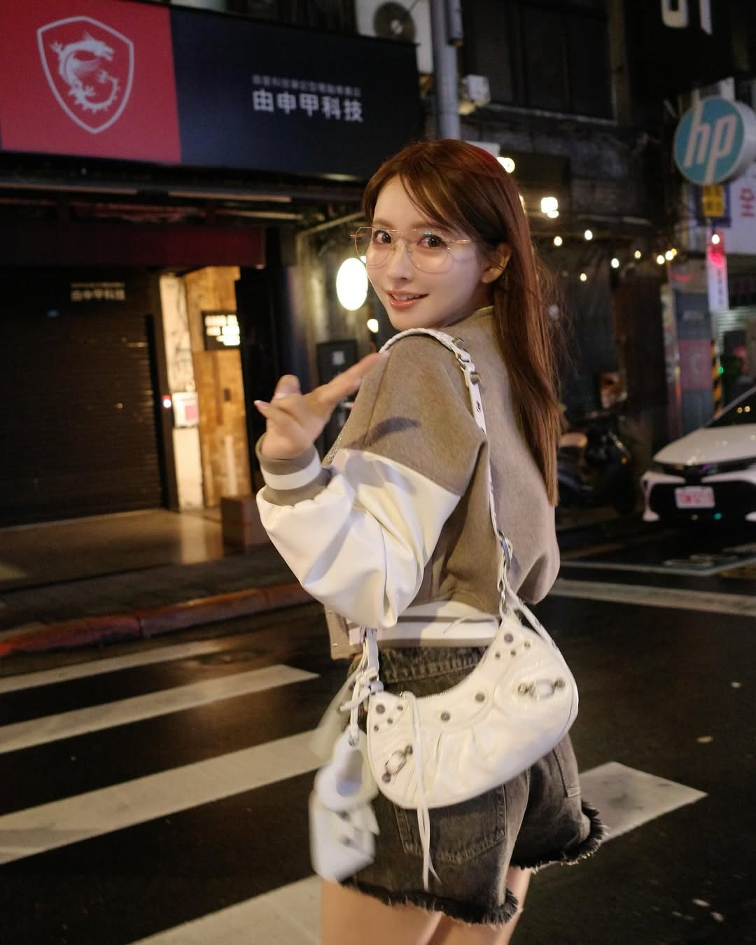 【正妹】三上悠亚休闲穿搭街拍，平易近人令人感动的美好！