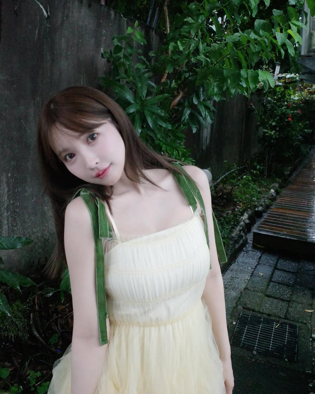 【正妹】三上悠亚吊带纱裙街拍美照，美好记忆的一部分！