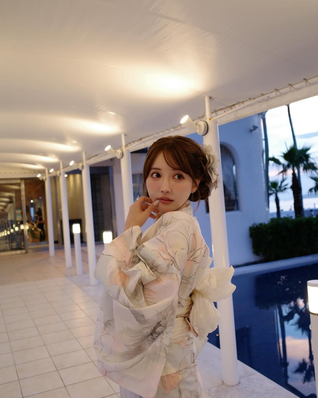 【正妹】三上悠亚夜晚和服美照，美丽的夜晚吃饭看烟火！