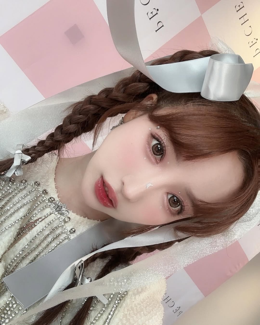 【正妹】三上悠亚派对洋娃娃妆容美照，视觉享受和心情的抚慰！