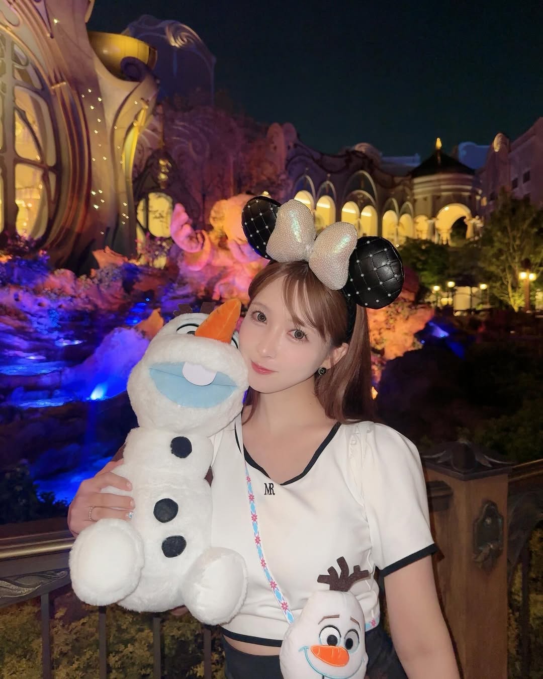 【正妹】三上悠亚夜景迪士尼美照，一剂温柔的情绪安抚！