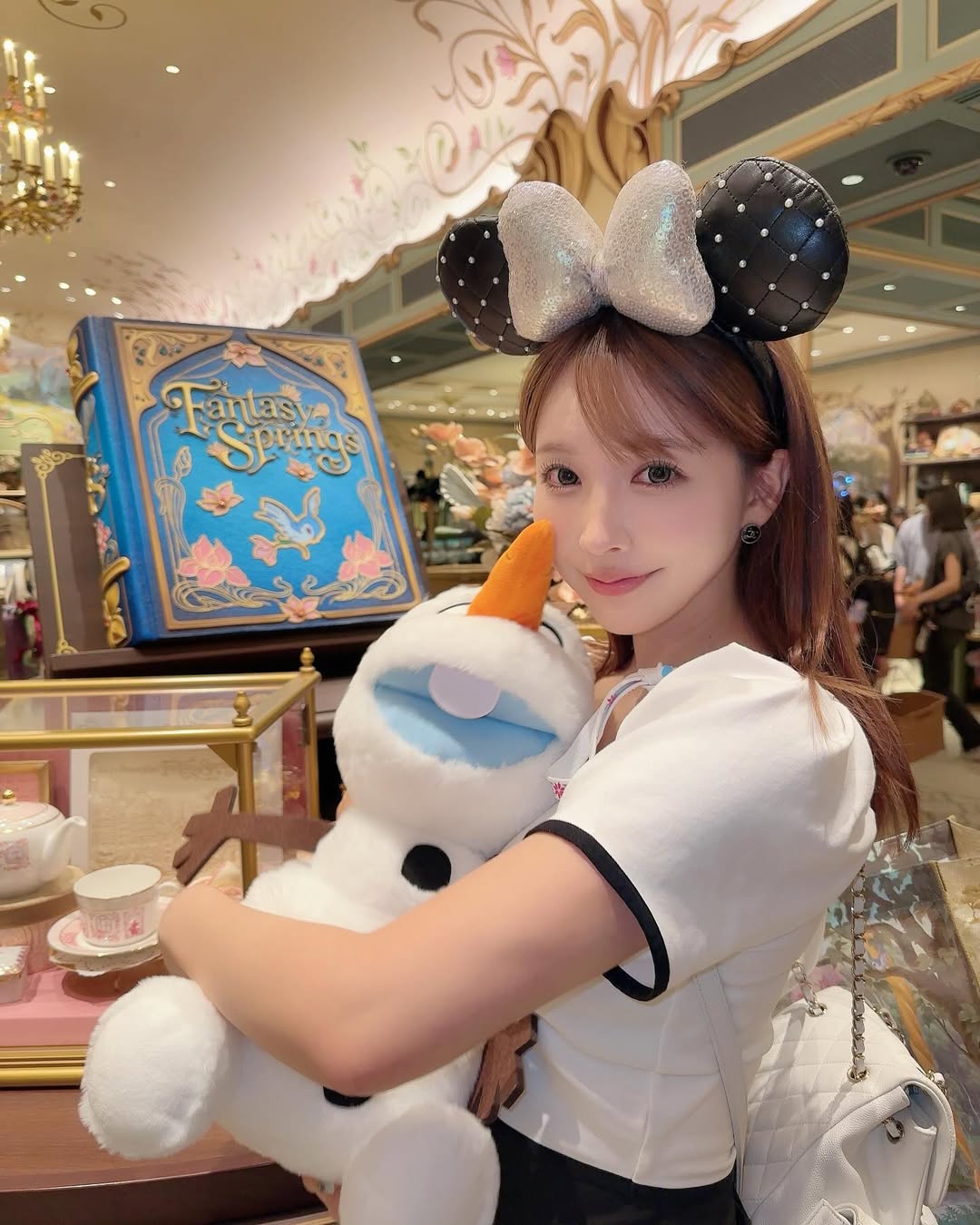 【正妹】三上悠亚夜景迪士尼美照，一剂温柔的情绪安抚！