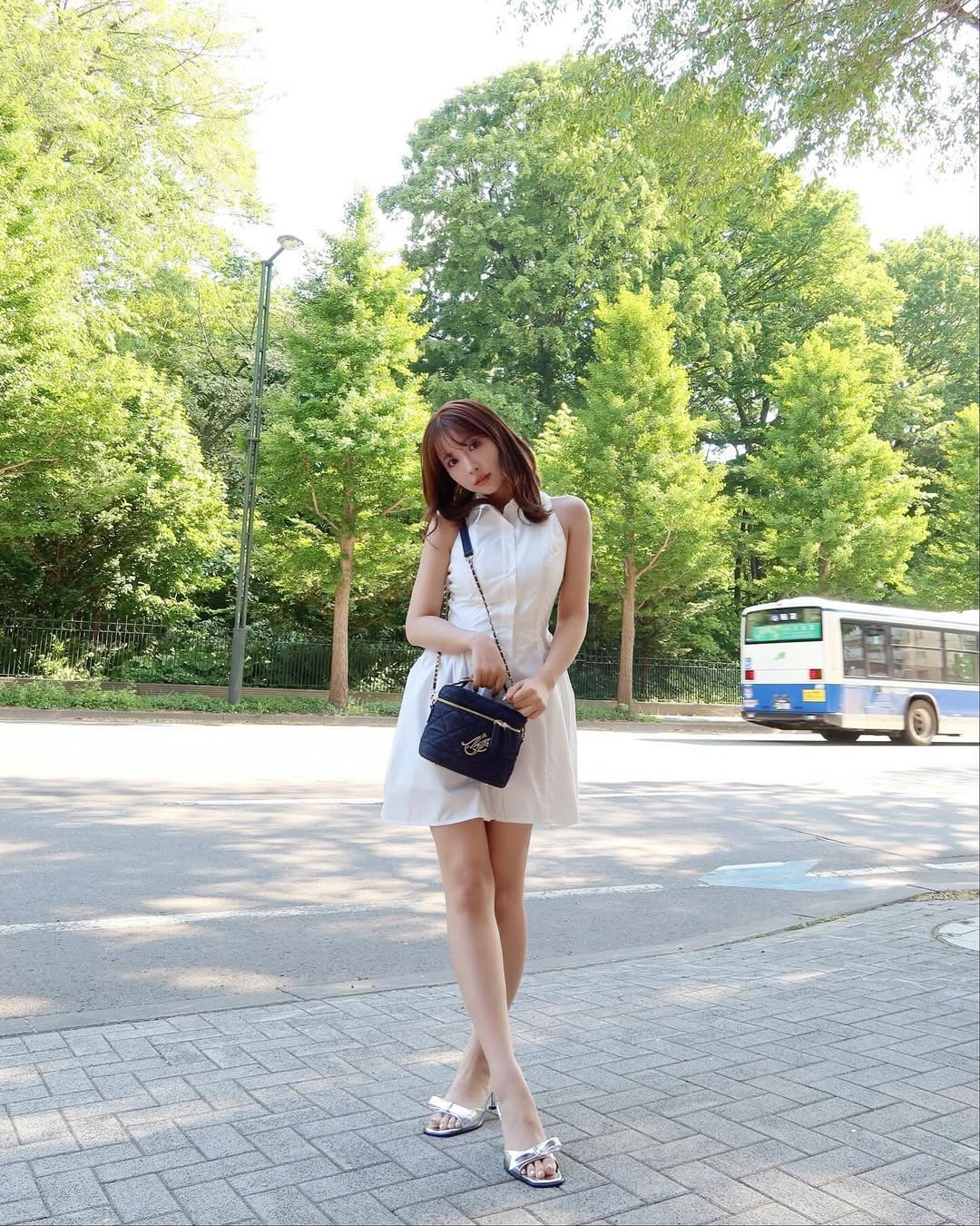 【正妹】三上悠亚白色连衣裙街拍超美，一段夏日记忆的片段！