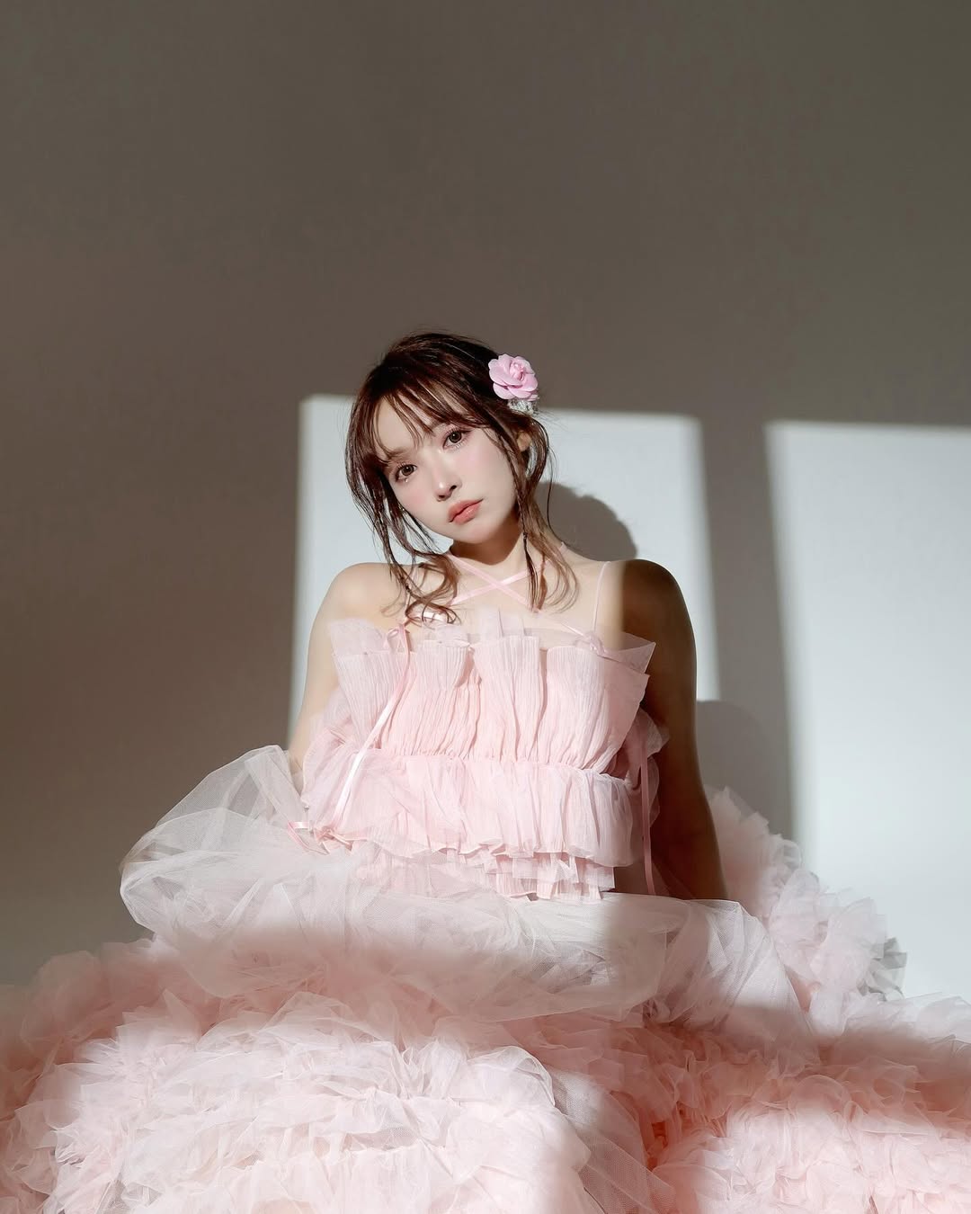 【正妹】三上悠亚粉色连衣裙主持司仪，镜头前那道明媚的风景！