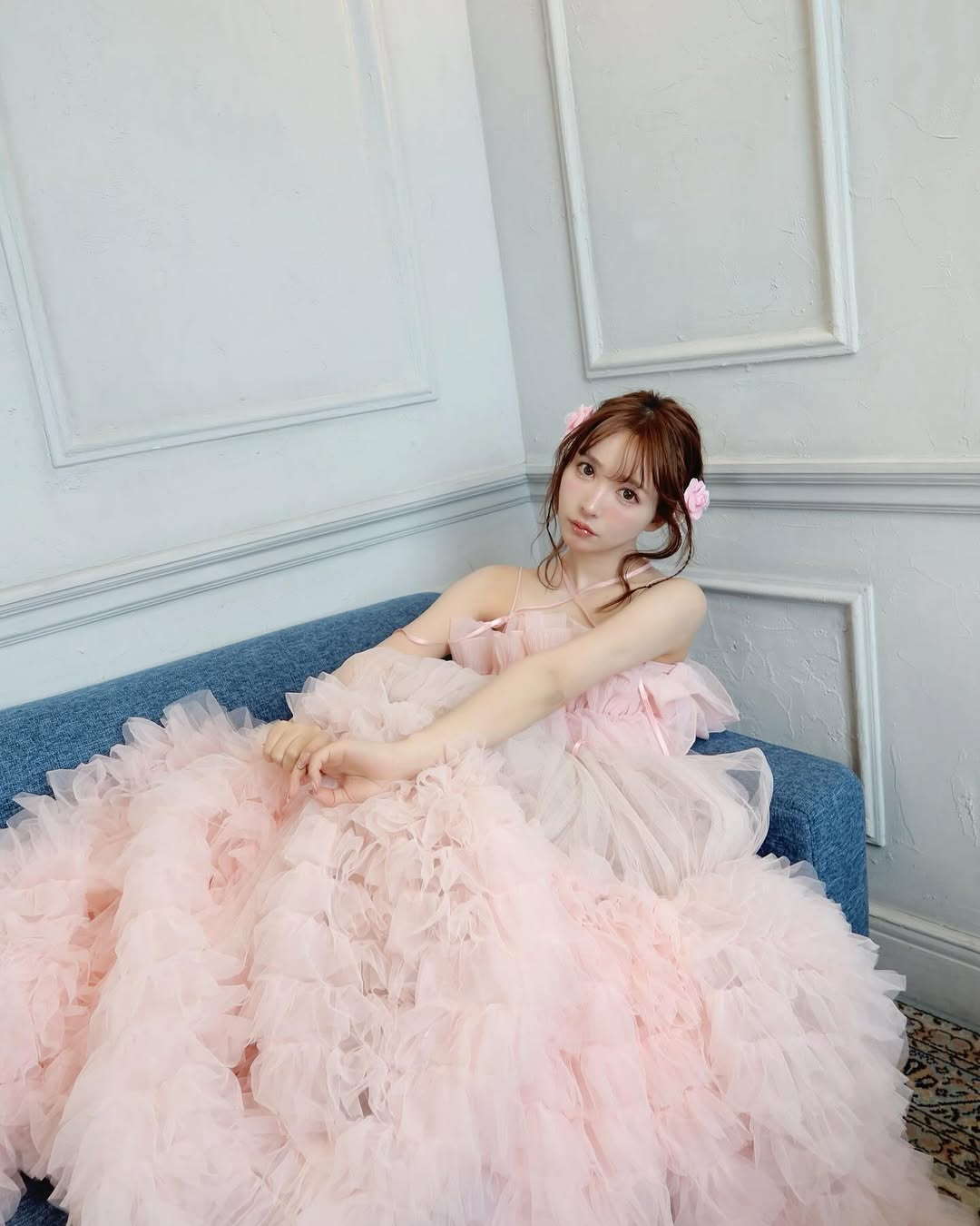 【正妹】三上悠亚粉色连衣裙主持司仪，镜头前那道明媚的风景！