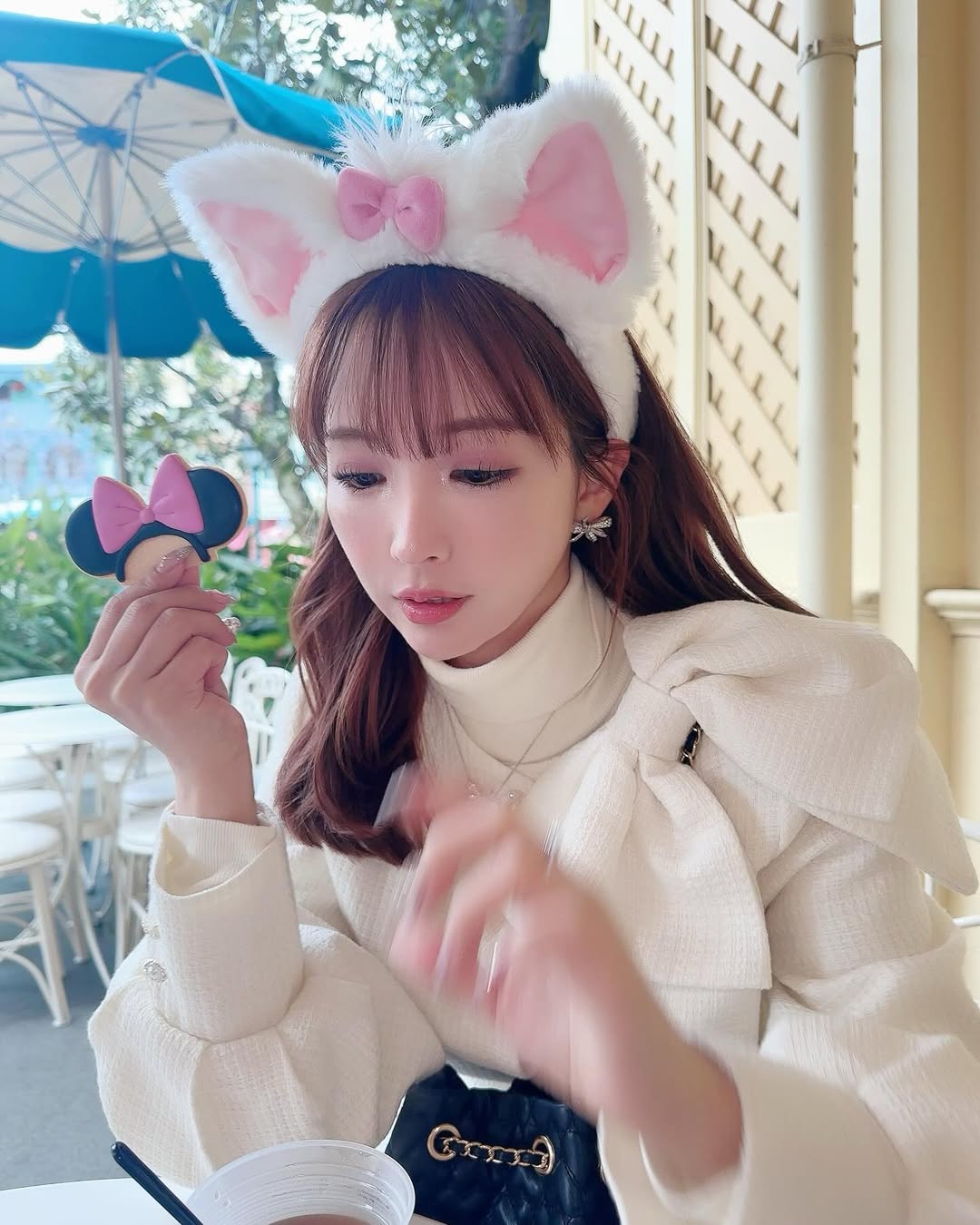 【正妹】三上悠亚猫耳饰迪士尼美照，仿佛一阵春风拂过观众的心田！