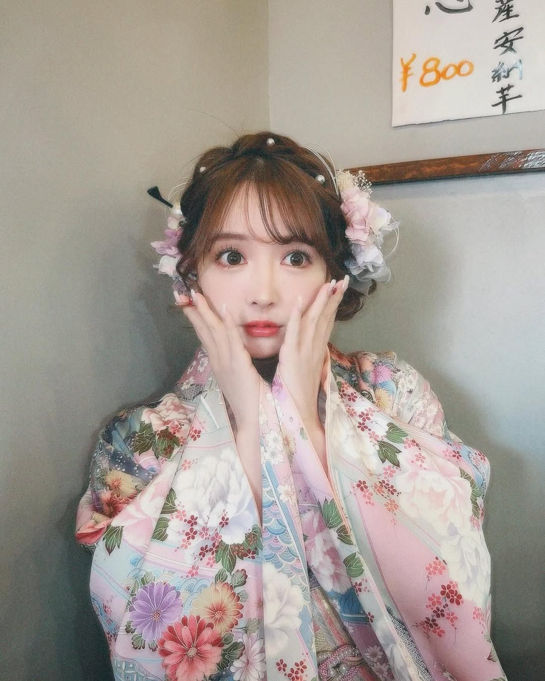 【正妹】三上悠亚和服游浅草寺超美，平凡的时刻也值得被记录！