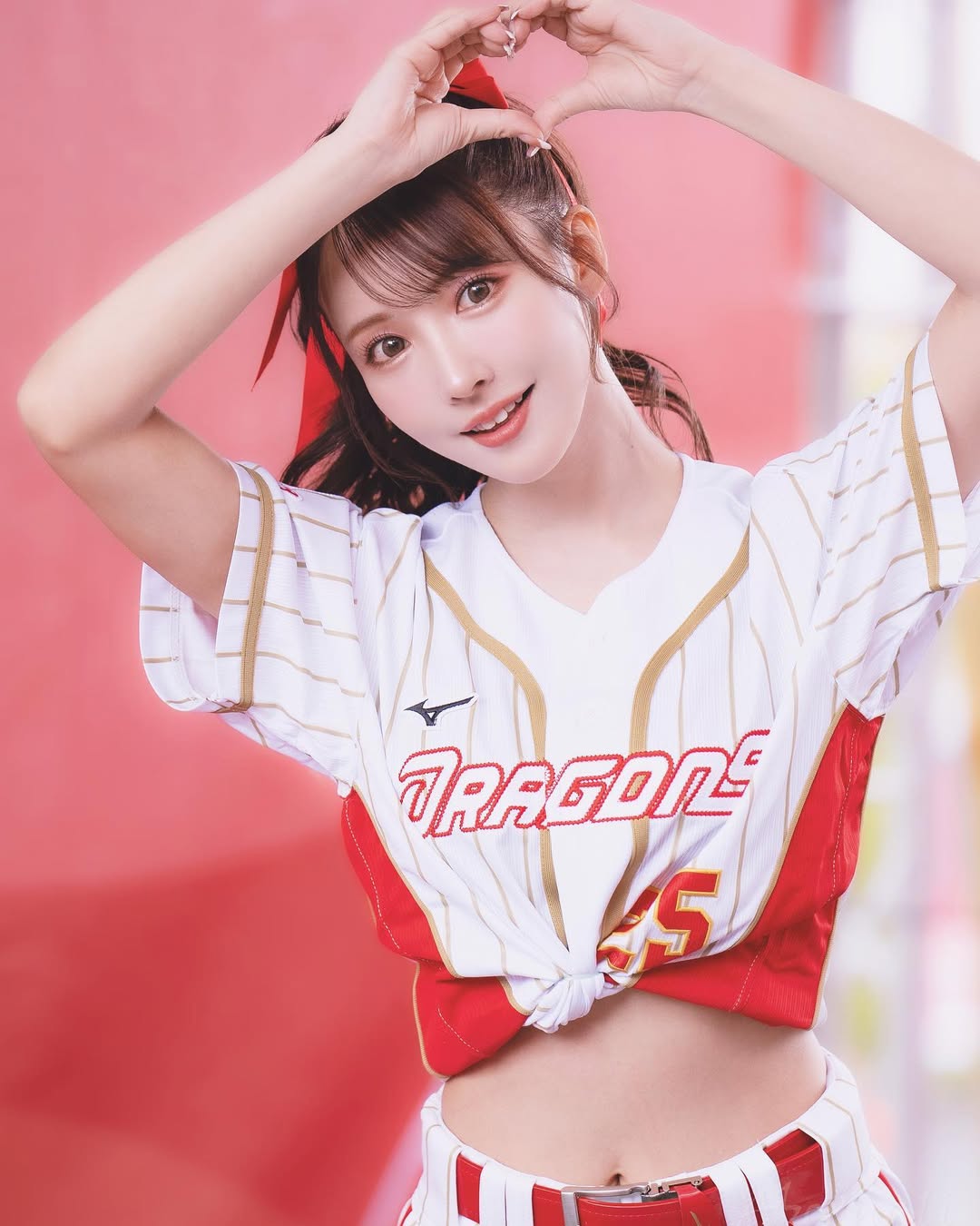 【正妹】三上悠亚棒球啦啦队的光芒，心底涌起暖意与柔软想象！
