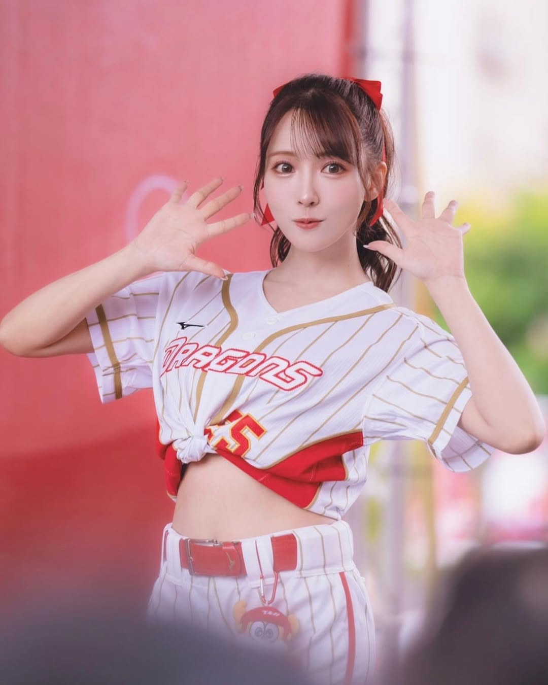 【正妹】三上悠亚棒球啦啦队的光芒，心底涌起暖意与柔软想象！