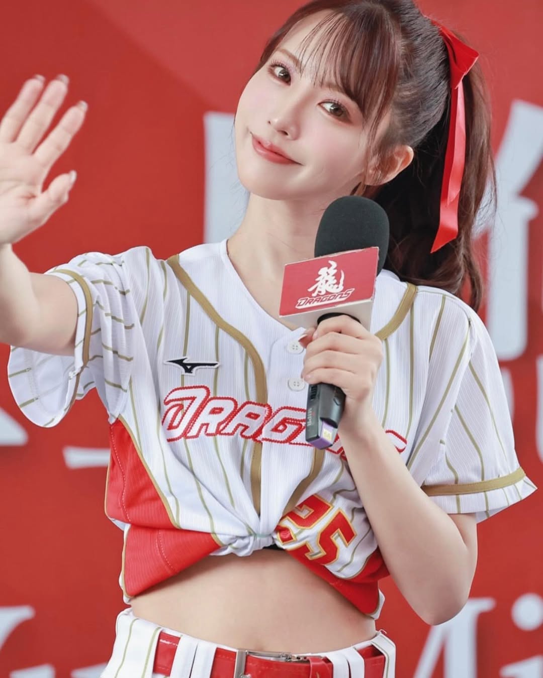 【正妹】三上悠亚棒球啦啦队的光芒，心底涌起暖意与柔软想象！