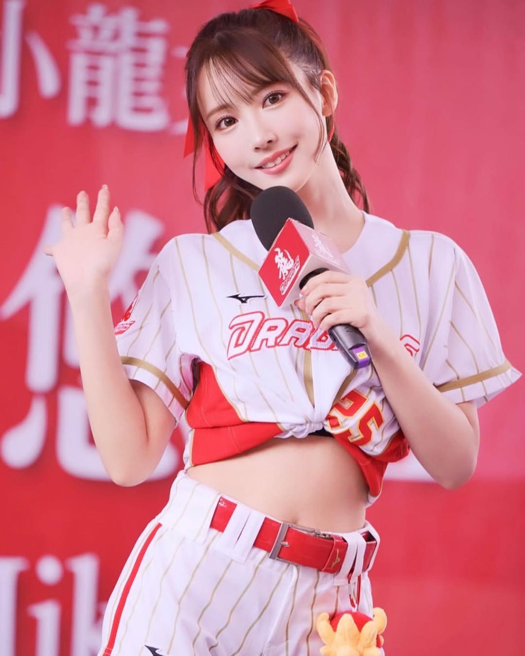 【正妹】三上悠亚棒球啦啦队的光芒，心底涌起暖意与柔软想象！