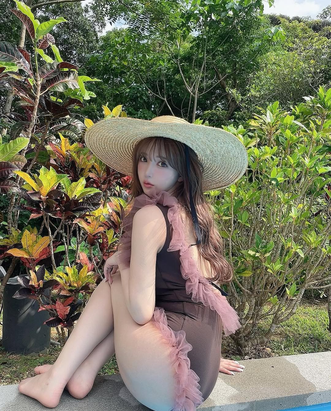 【正妹】三上悠亚夏日草帽泳装写真，唤起了关于青春温柔的想象！