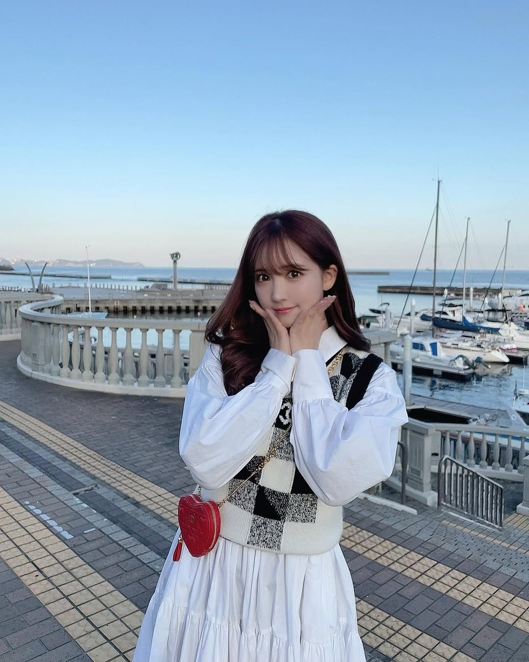 【正妹】三上悠亚游艇码头美照，追求以及对美的自信表达！