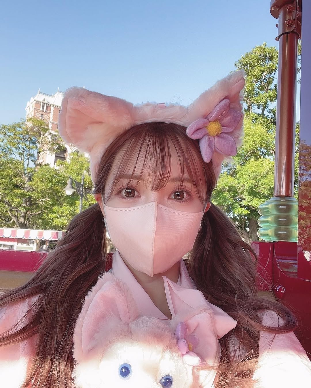 【正妹】三上悠亚粉色口罩萝莉装美照，瞬间抓住所有人的目光！